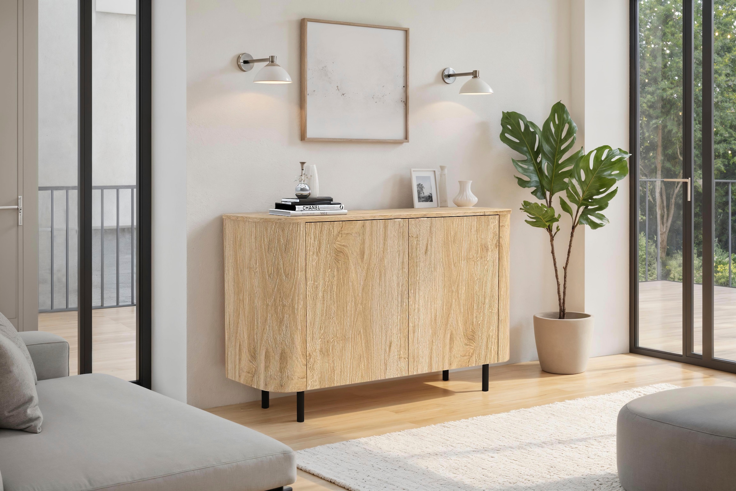 Home affaire Sideboard »Murano, 131 cm breit, 2 Türen, Anrichte, Kommode, Stauraumschrank« Formgebogenes MDF, Stirnseiten mit Rundung, Füsse und Griffe aus Metall