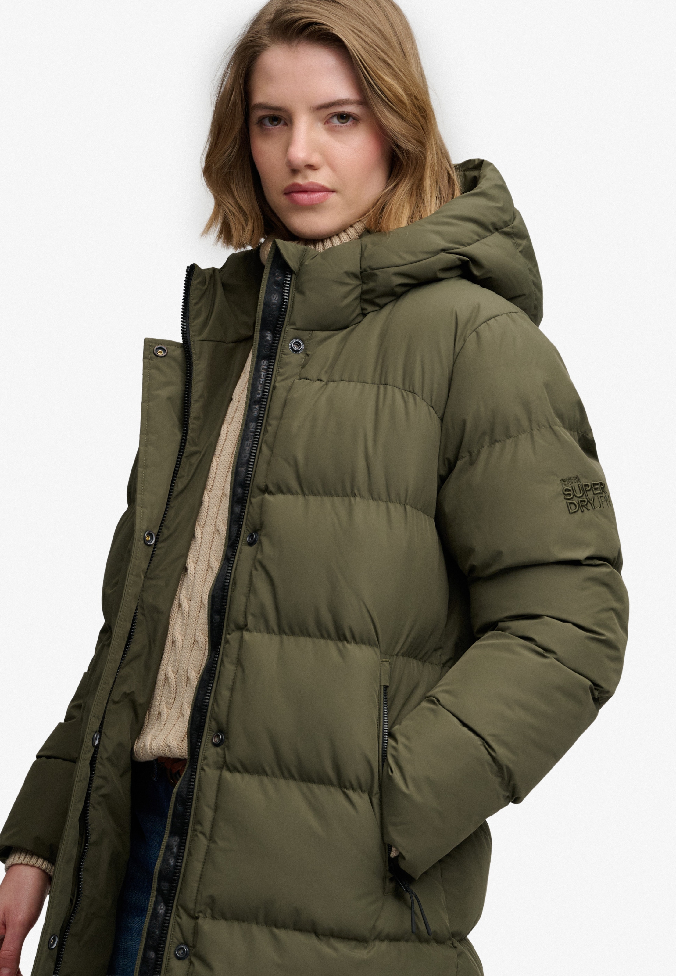 Superdry Veste matelassée »HOODED SPORTS PUFFER MID JKT« fibre synthétique, coupe décontractée