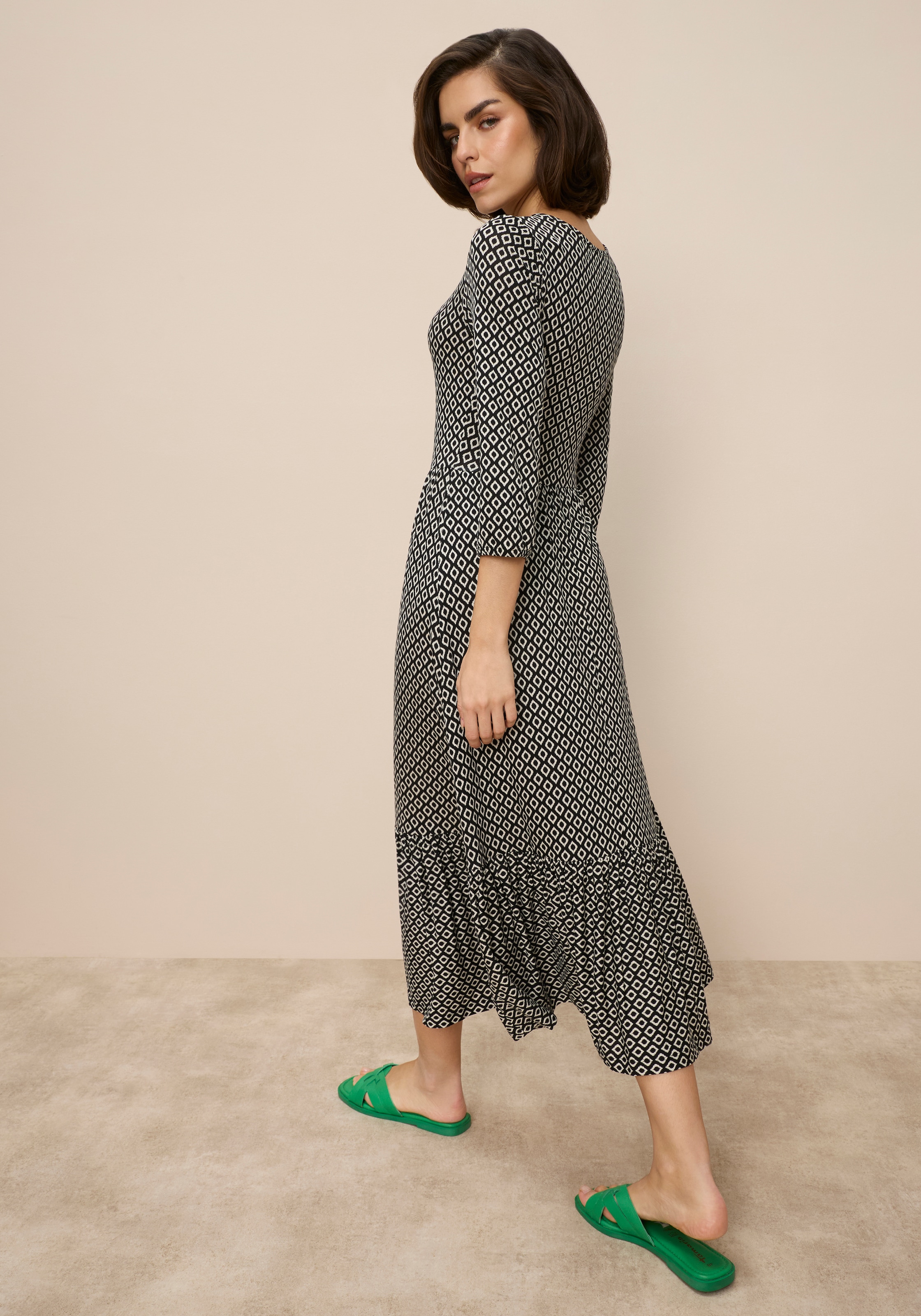 Tamaris Midikleid aus bequemem Jersey mit Schnürdetail