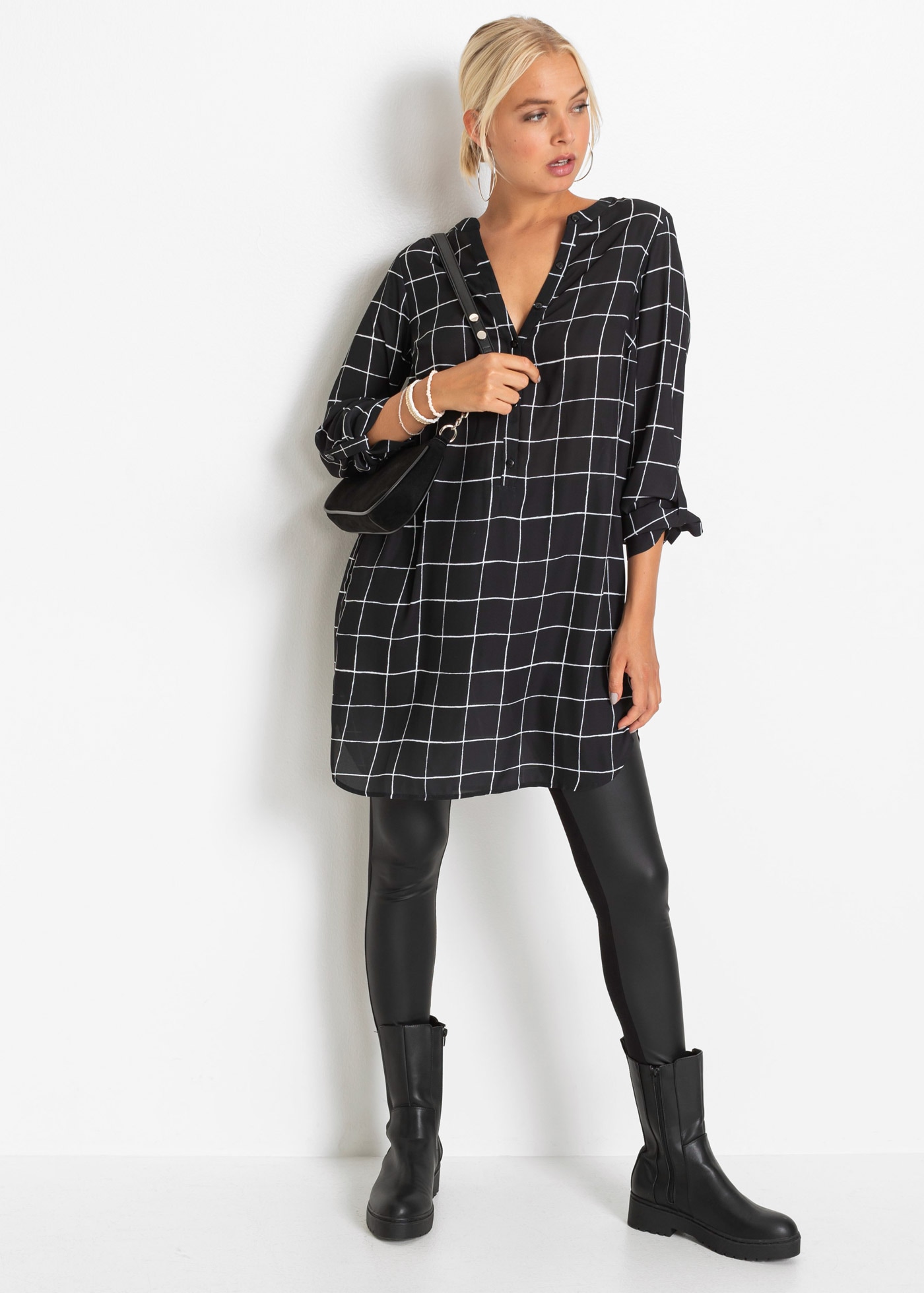 bonprix Chemisier long gerade Passform, mit Umlegekragen, mit tiefem V-Ausschnitt