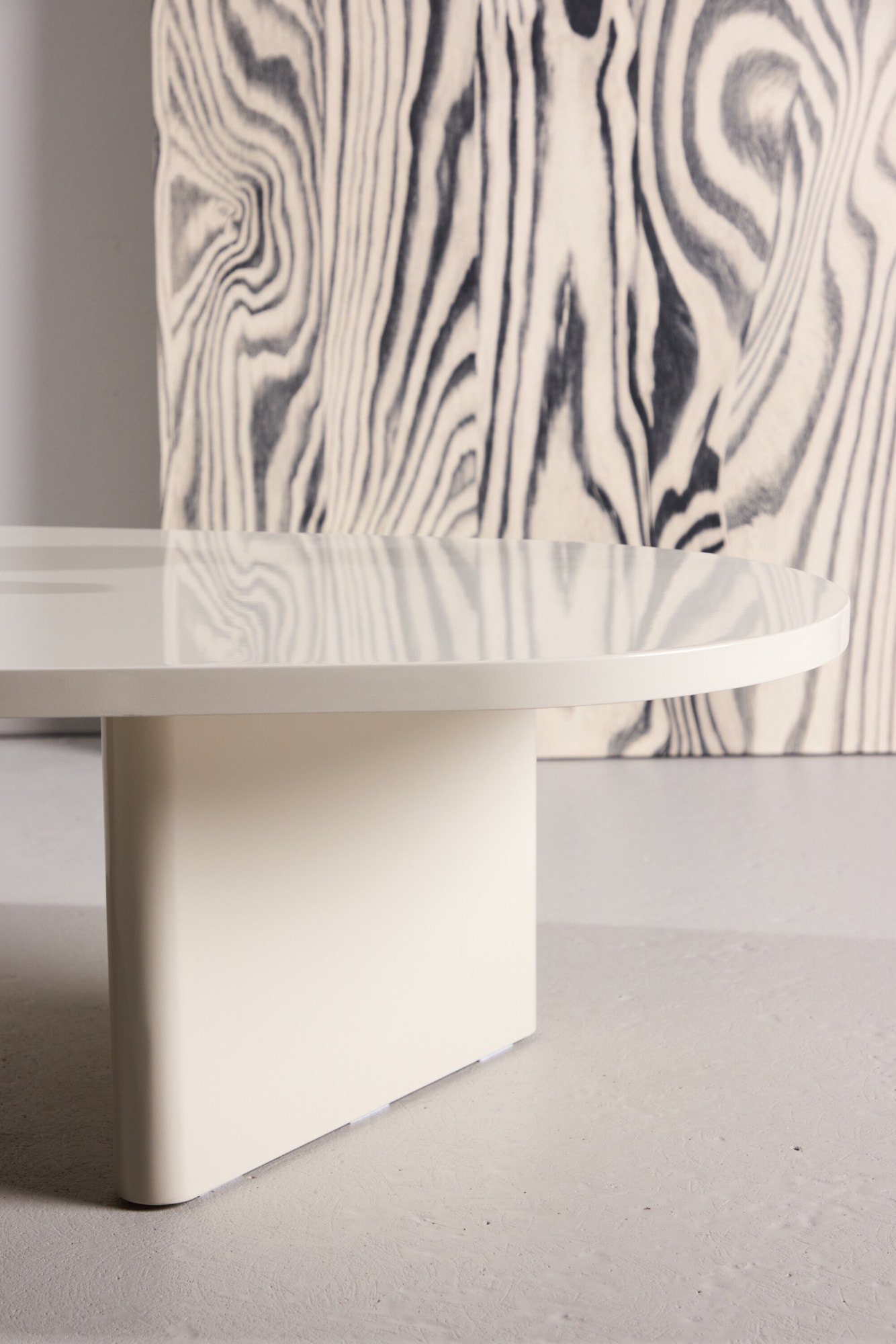 Venture Home Table basse »Grönvik, ovaler Couchtisch 130 × 65 cm in glänzendem Beige, modern« Table basse, MDF, finition brillante, ovale, forme douce, scandinave
