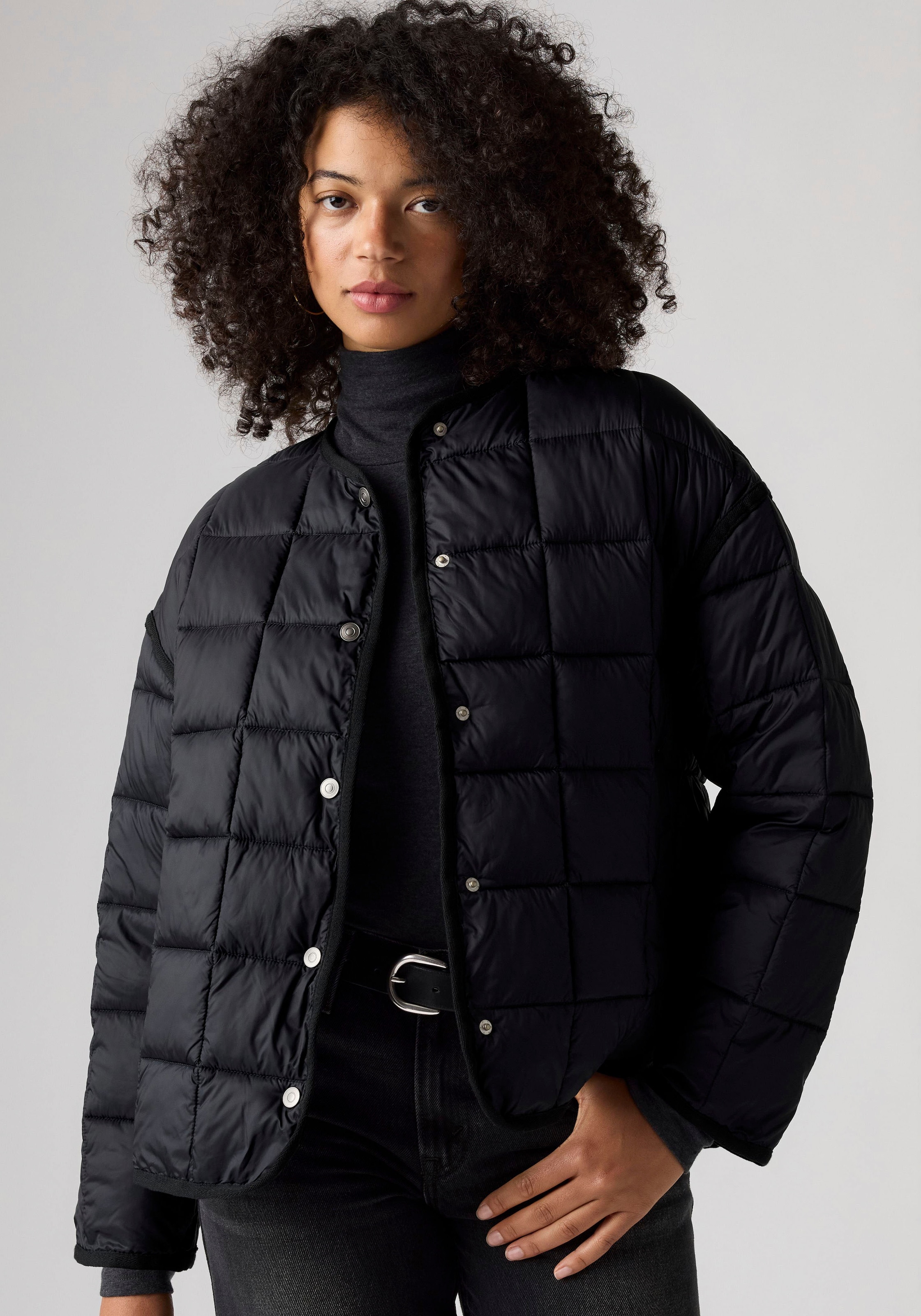 Levi's® Steppjacke Paspelierung an Abschlüssen und Ärmeleinsatz