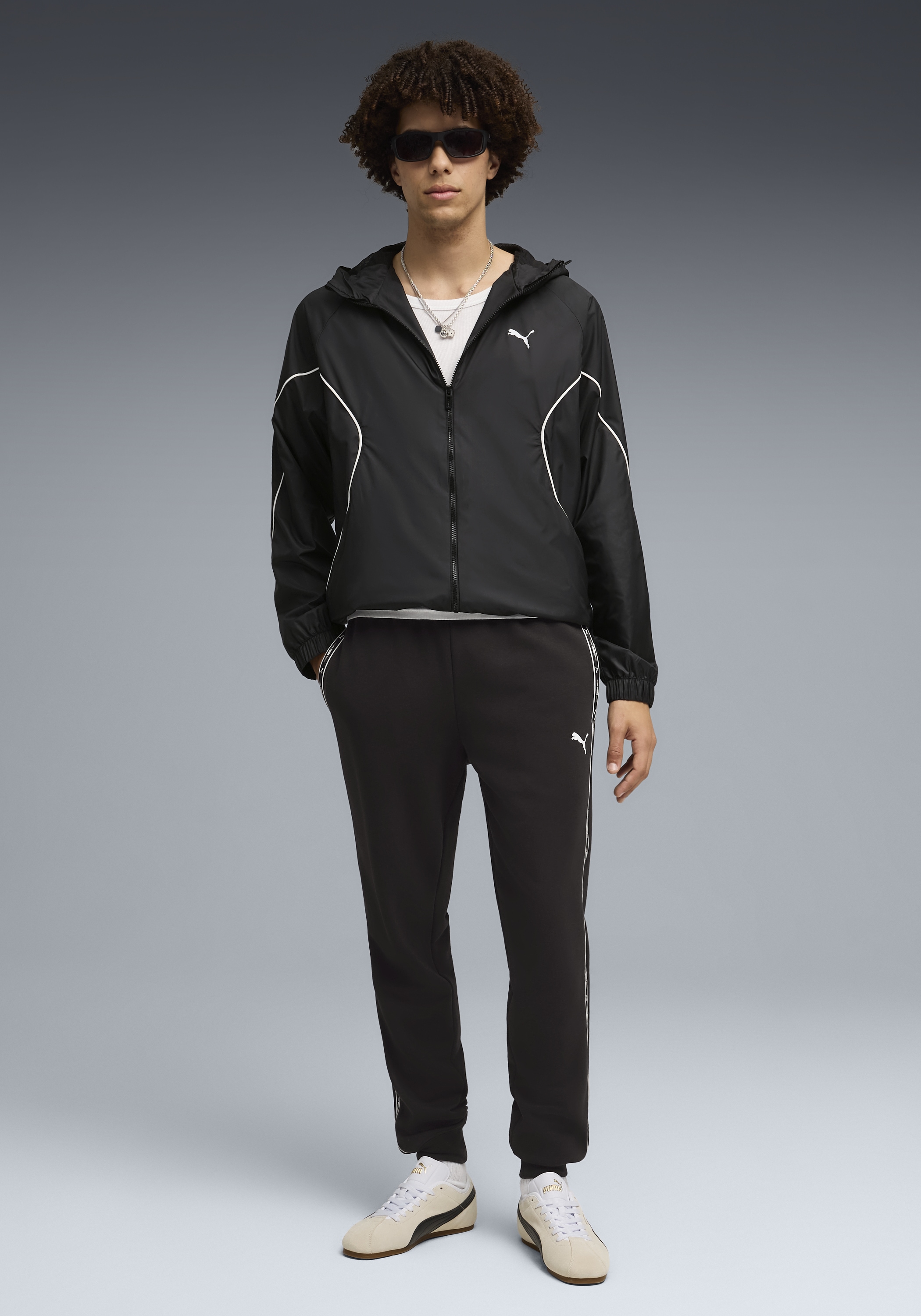 PUMA Pantalon de survêtement »ESS TAPE SWEATPANTS TR CL«  sportlicher Look, für Sportmode und aktive Freizeit, regular fit