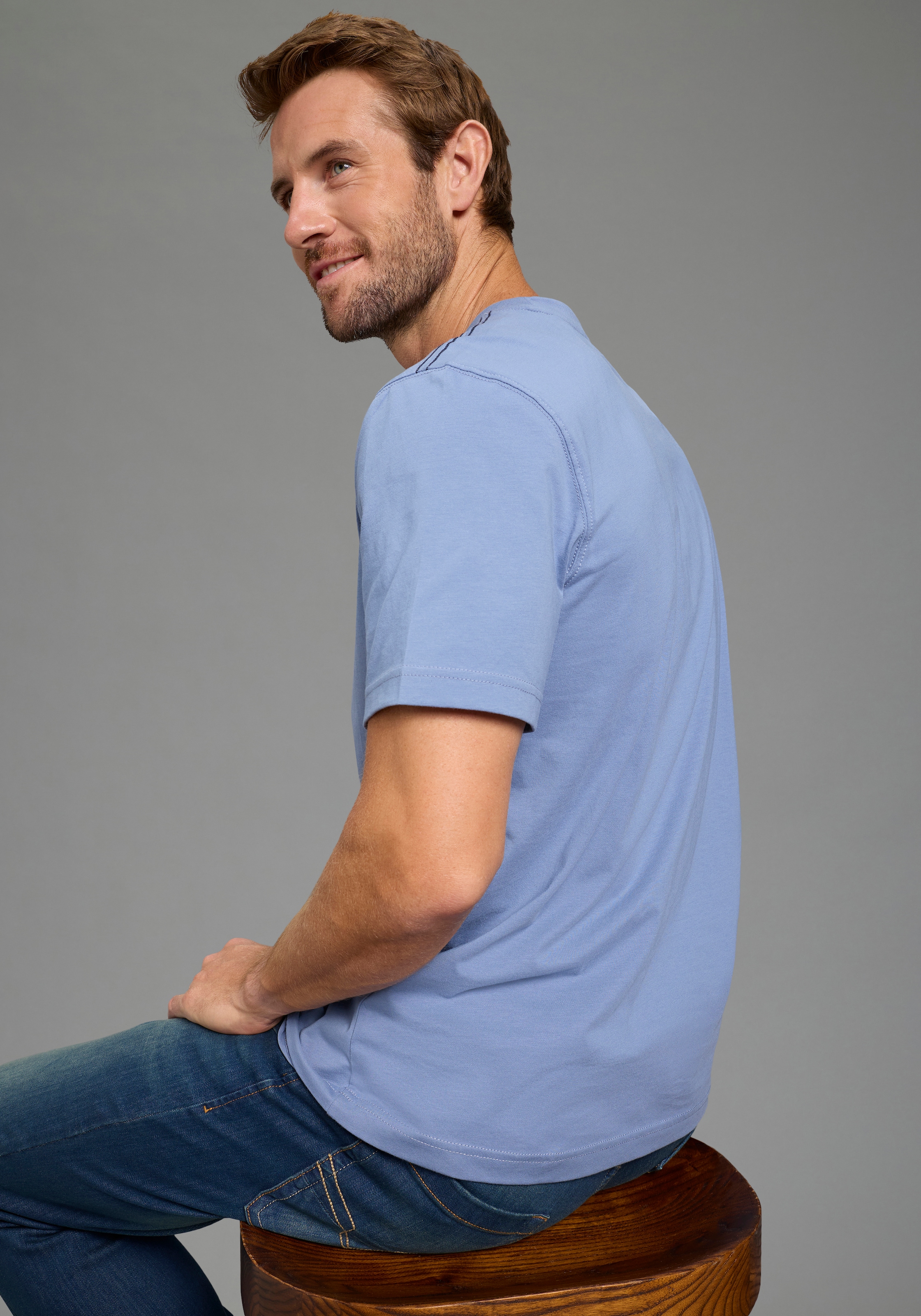 Man's World Shirt à col rond »Neue Kollektion!« style décontracté, manches courtes, coupe normale, imprimé