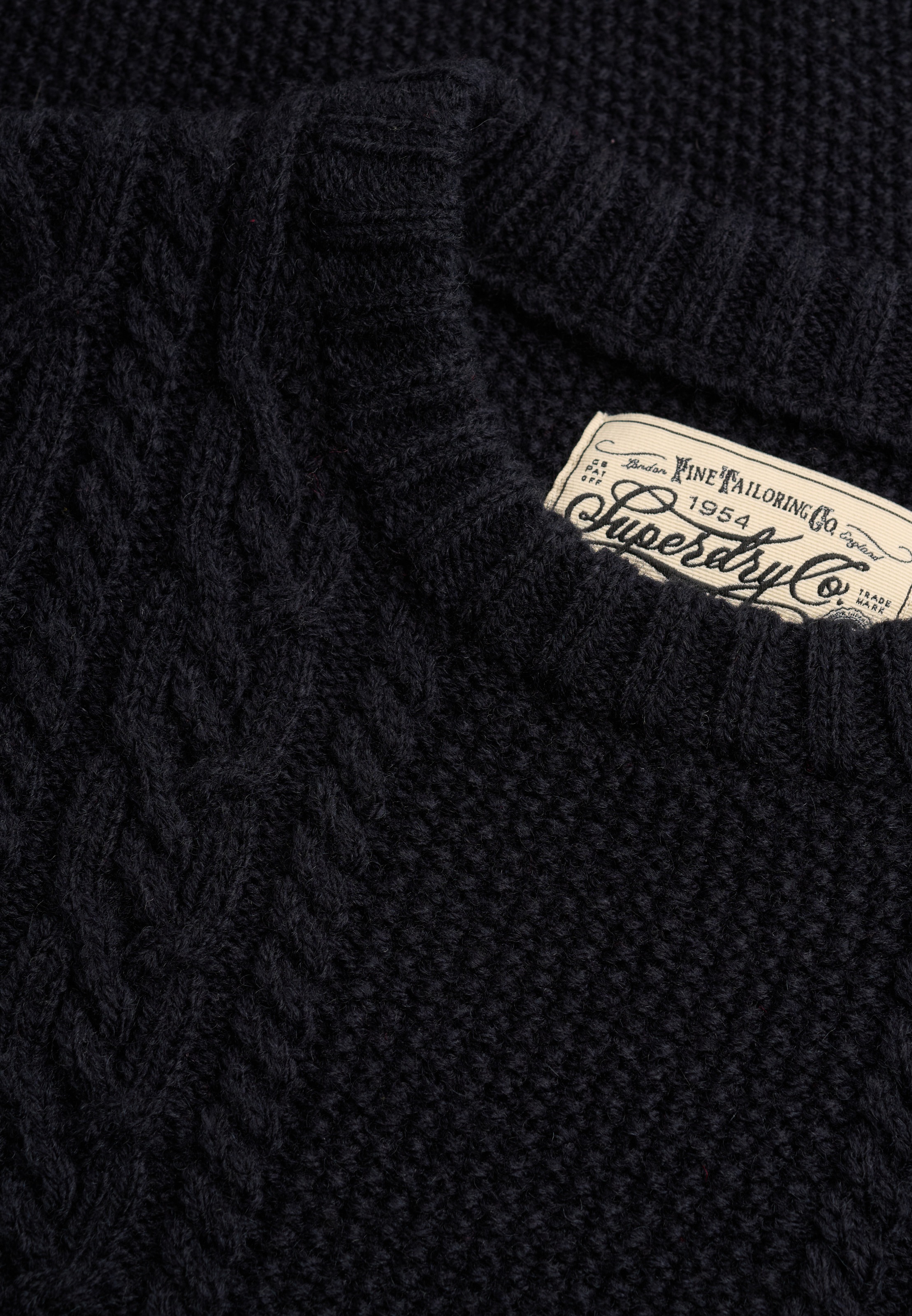 Superdry Pull à col rond »JACOB CABLE JUMPER« mélange de matériaux, coupe régulière