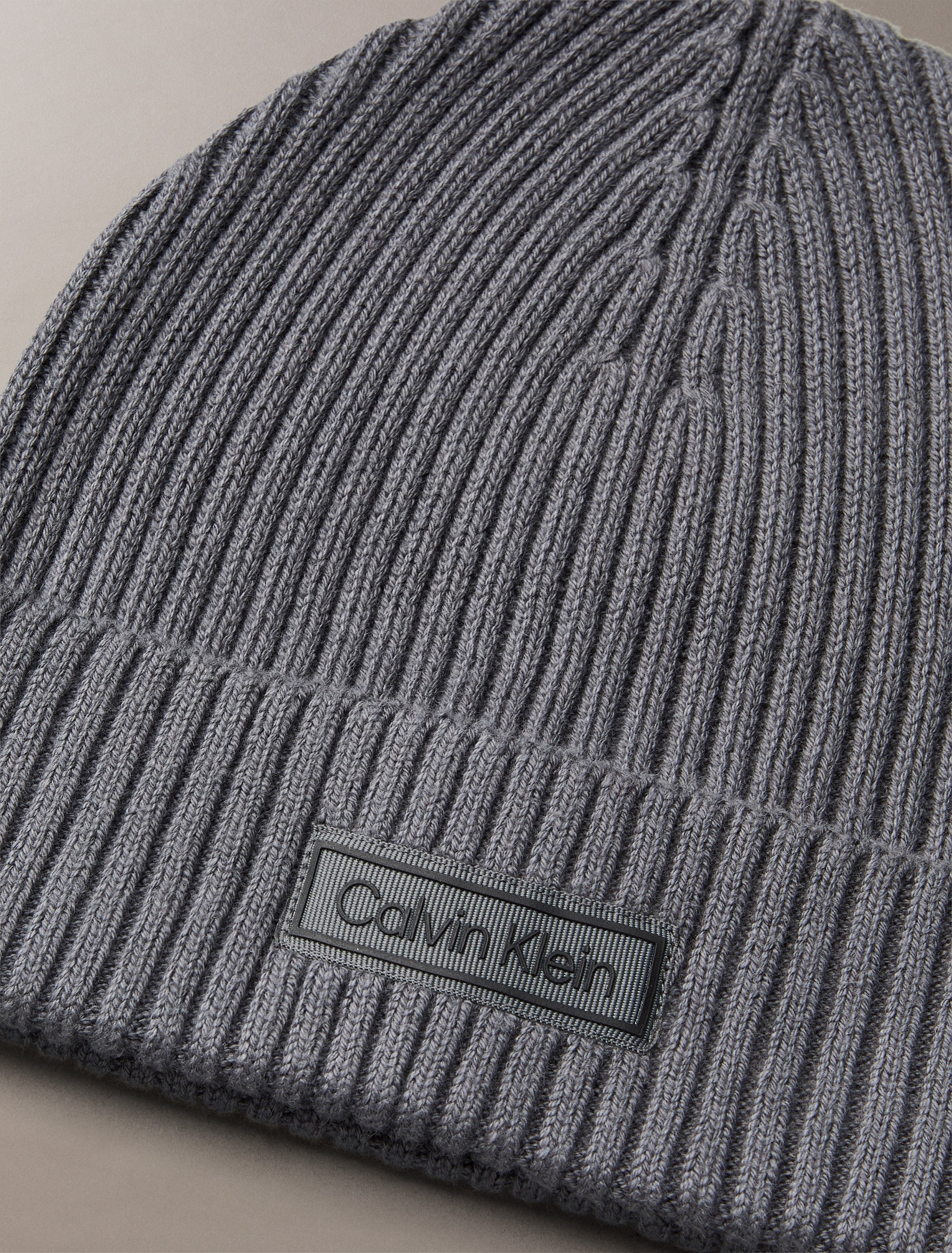 Calvin Klein Bonnet tricoté »PATCH CHUNKY RIB COTTON BEANIE« mit Markenlogo