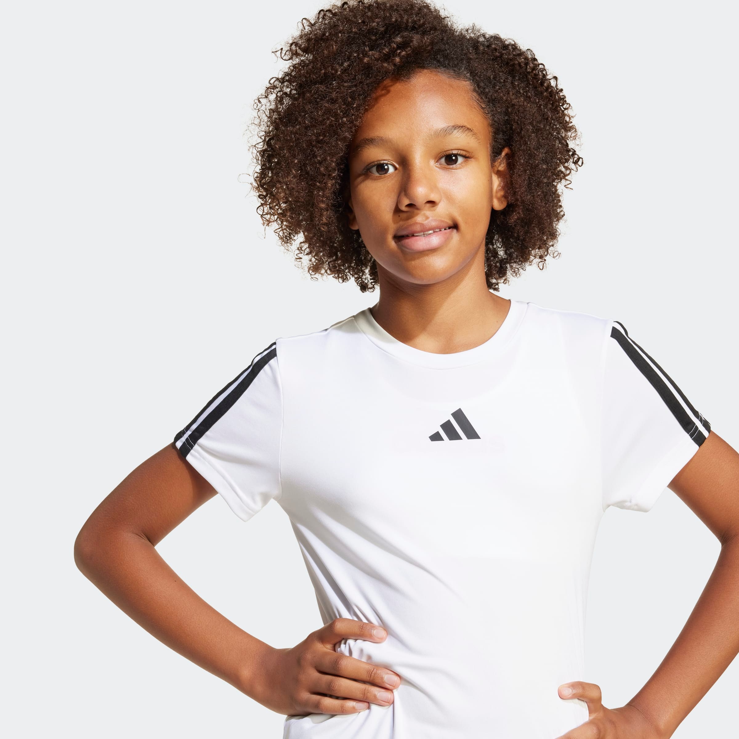 adidas Sportswear T-Shirt »JG TR-ES 3S TEE« für Kinder, mit sportlichem Stil, Kurzarmdesign, ohne Verschluss