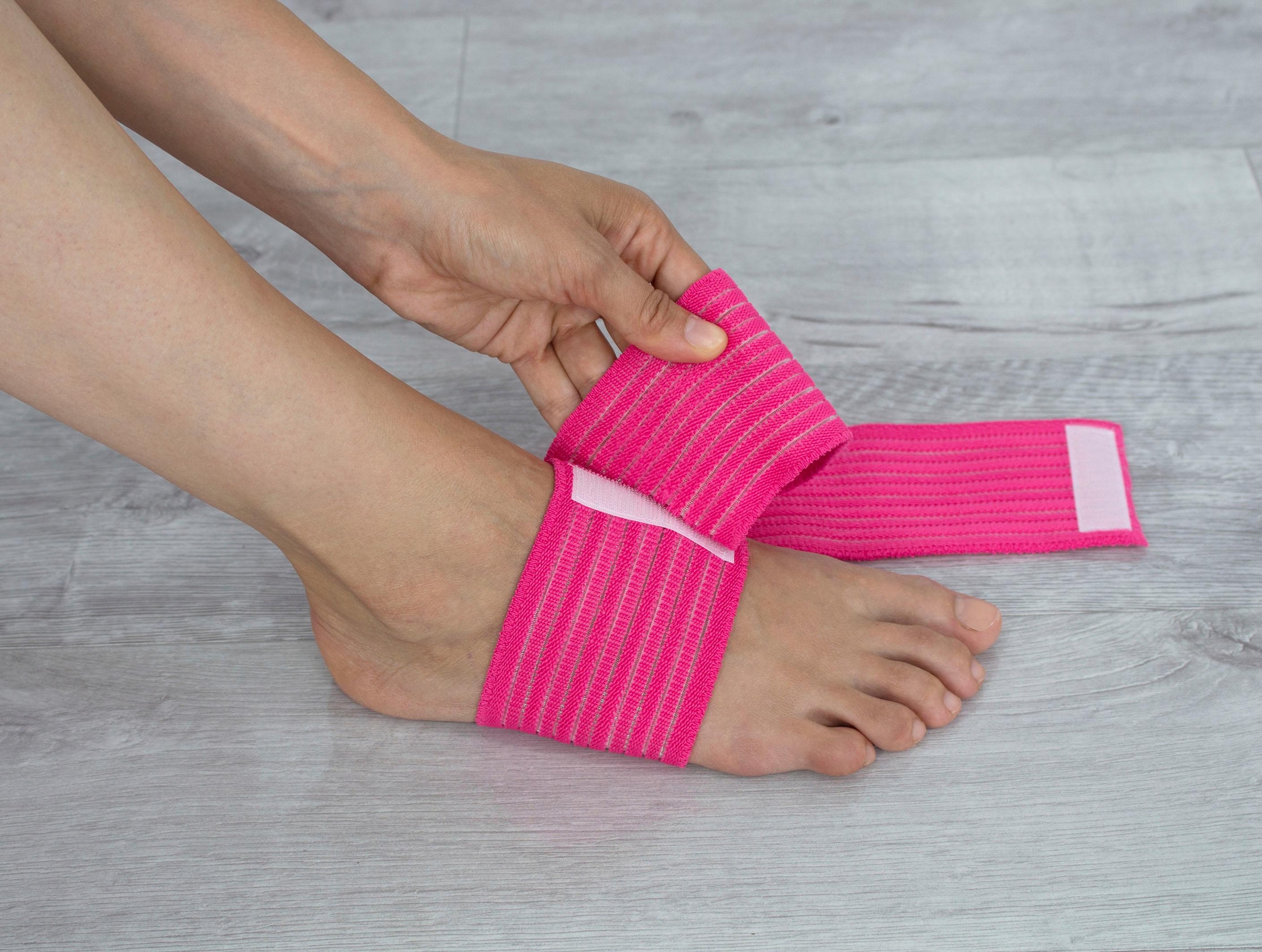 Hydas Stützbandage »Universal-Gelenkbandage, Doppelpack - Stützt die Gelenke und Bänder« Ideal für Knie, Knöchel, Ellenbogen oder Handgelenk