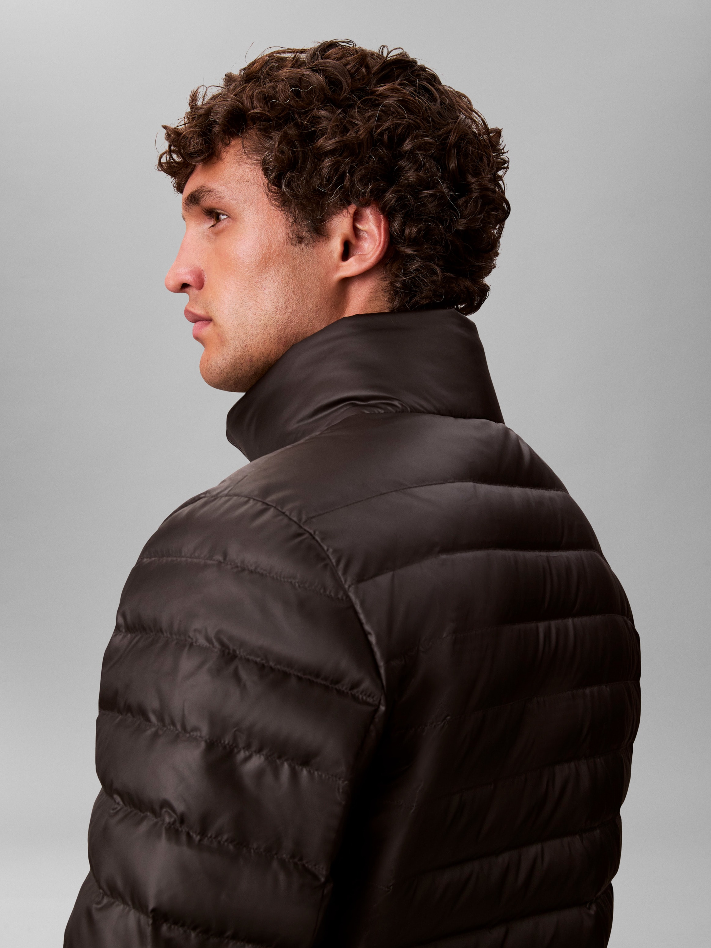Calvin Klein Veste matelassée »LS LT WT NYLN CHNNLD« sans capuche avec encolure ronde