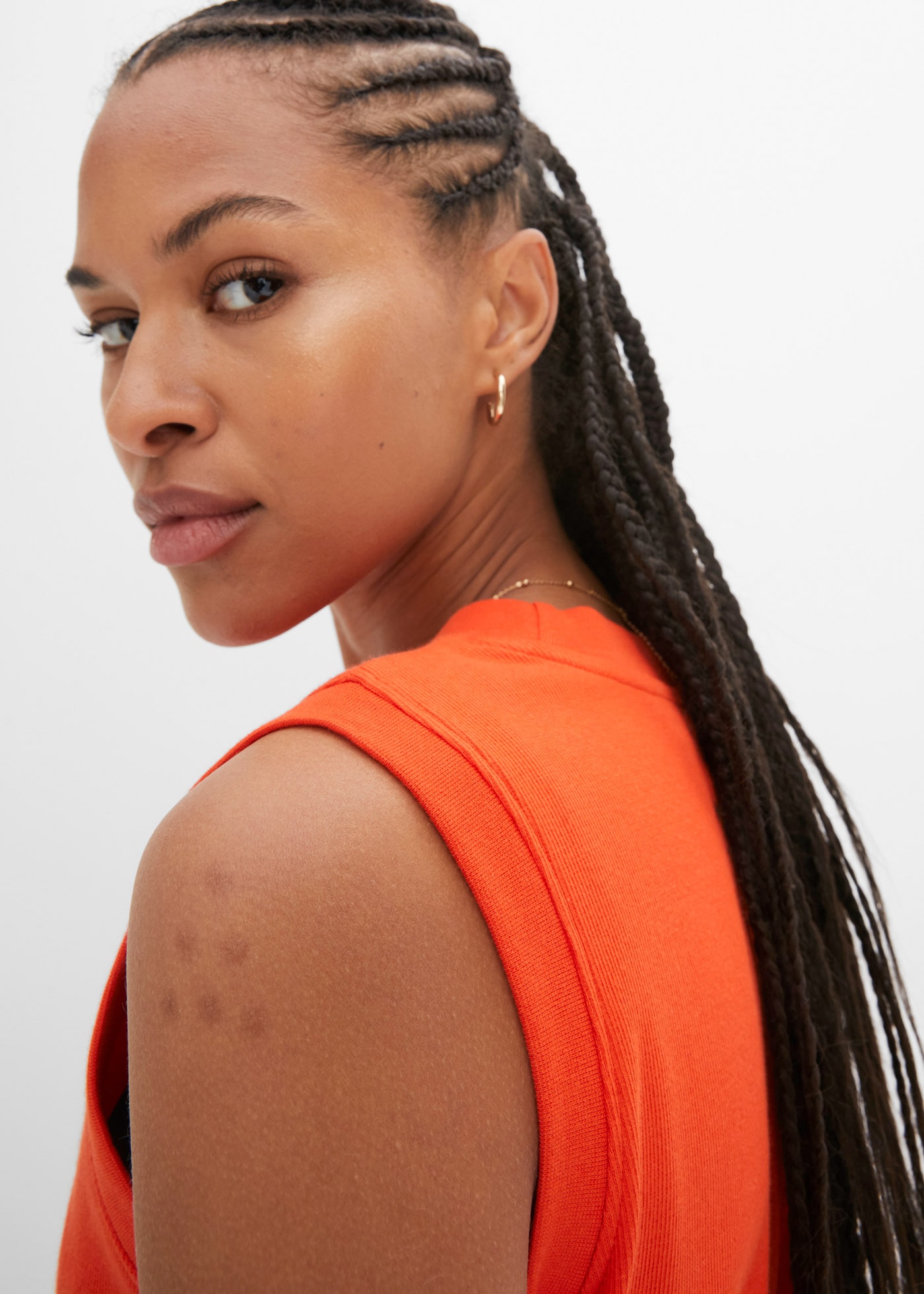 bonprix Robe en jersey aus Rippjersey, mit rundem geripptem Halsausschnitt, ohne Ärmel