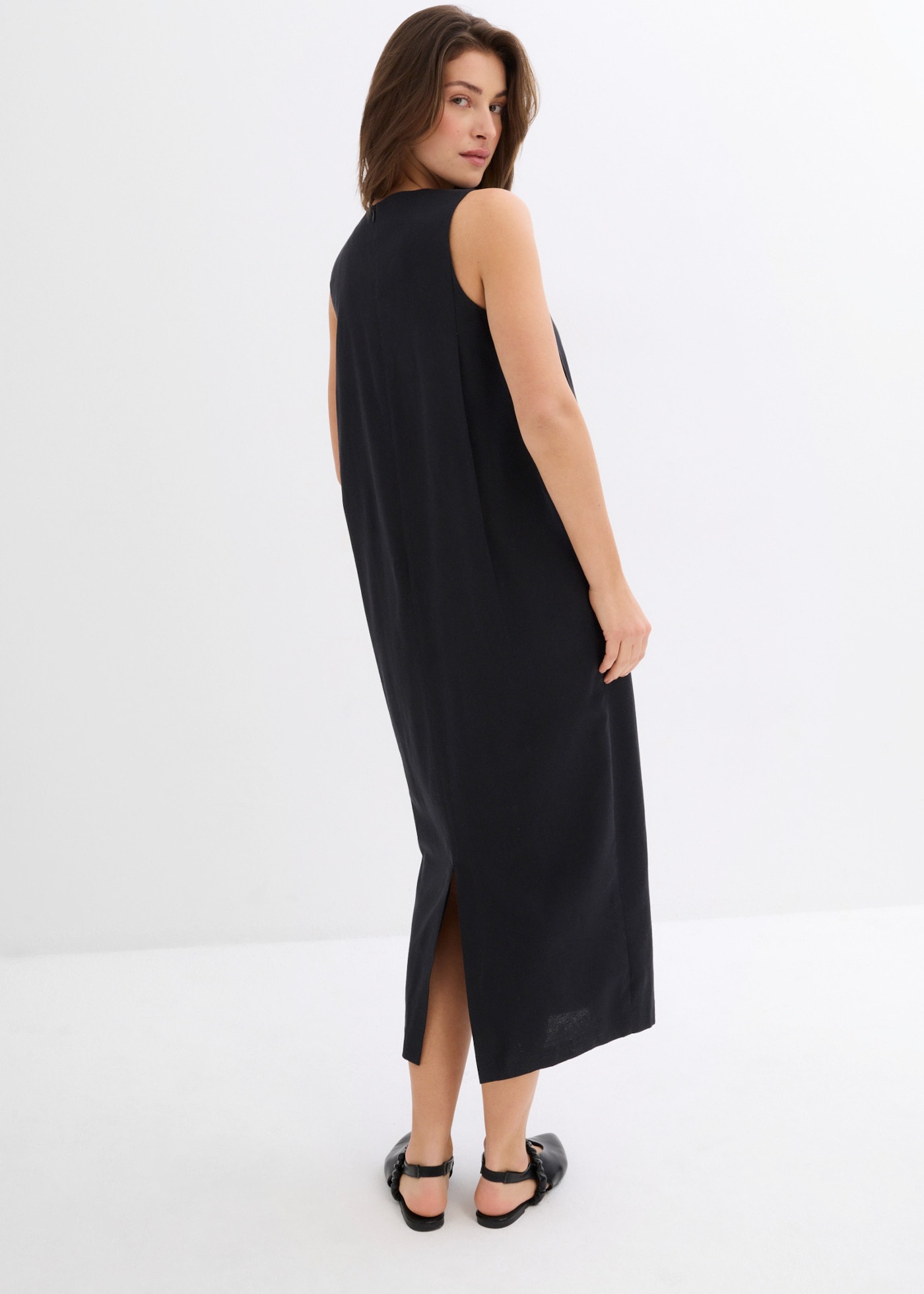 bonprix Robe midi design sans manches, coupe oversize, encolure ronde