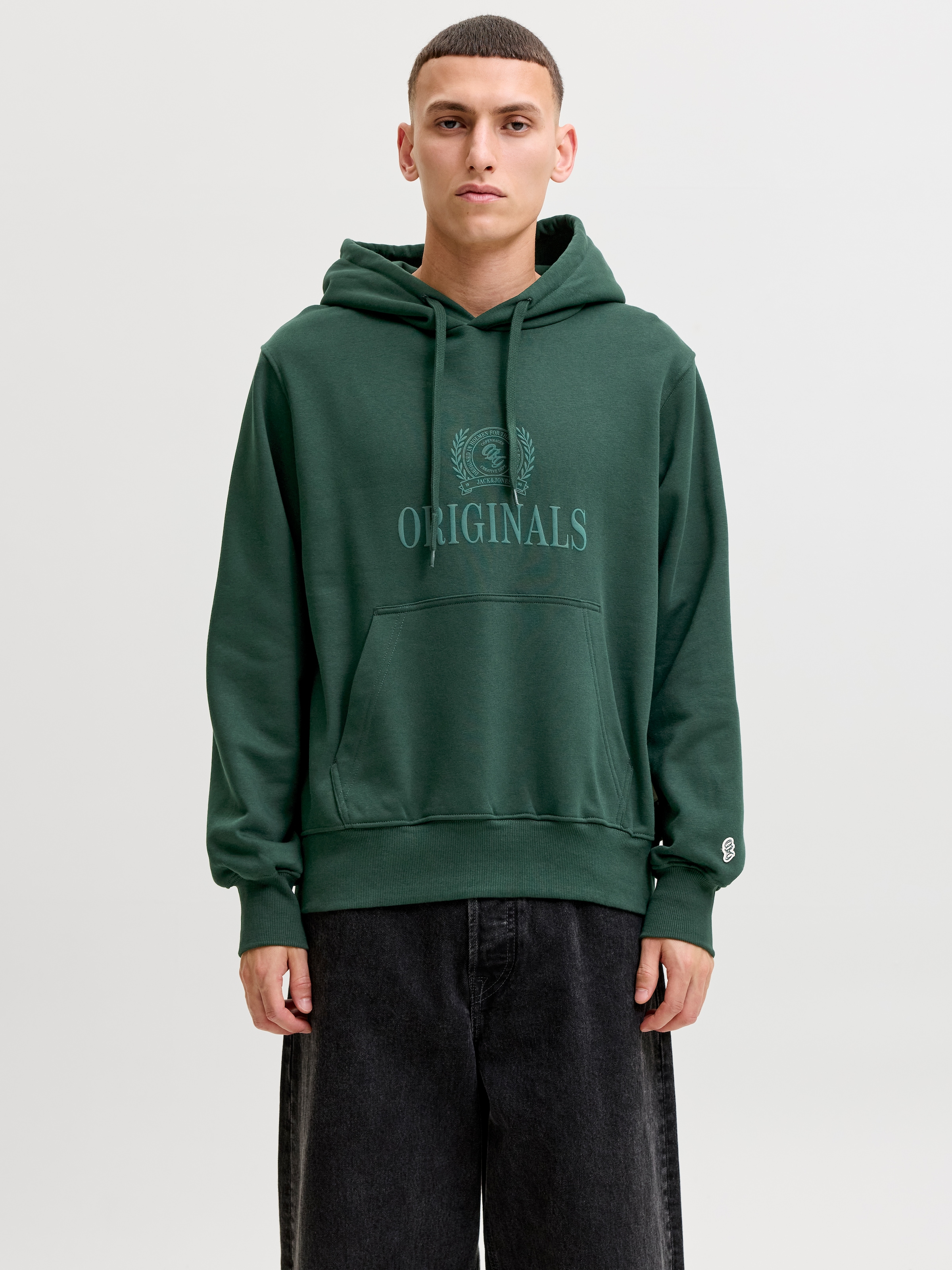 Jack & Jones Sweat à capuche »JORFREDERIKSBERG MONOGRAM SWEAT HOOD SN«, mélange coton, coupe décontractée
