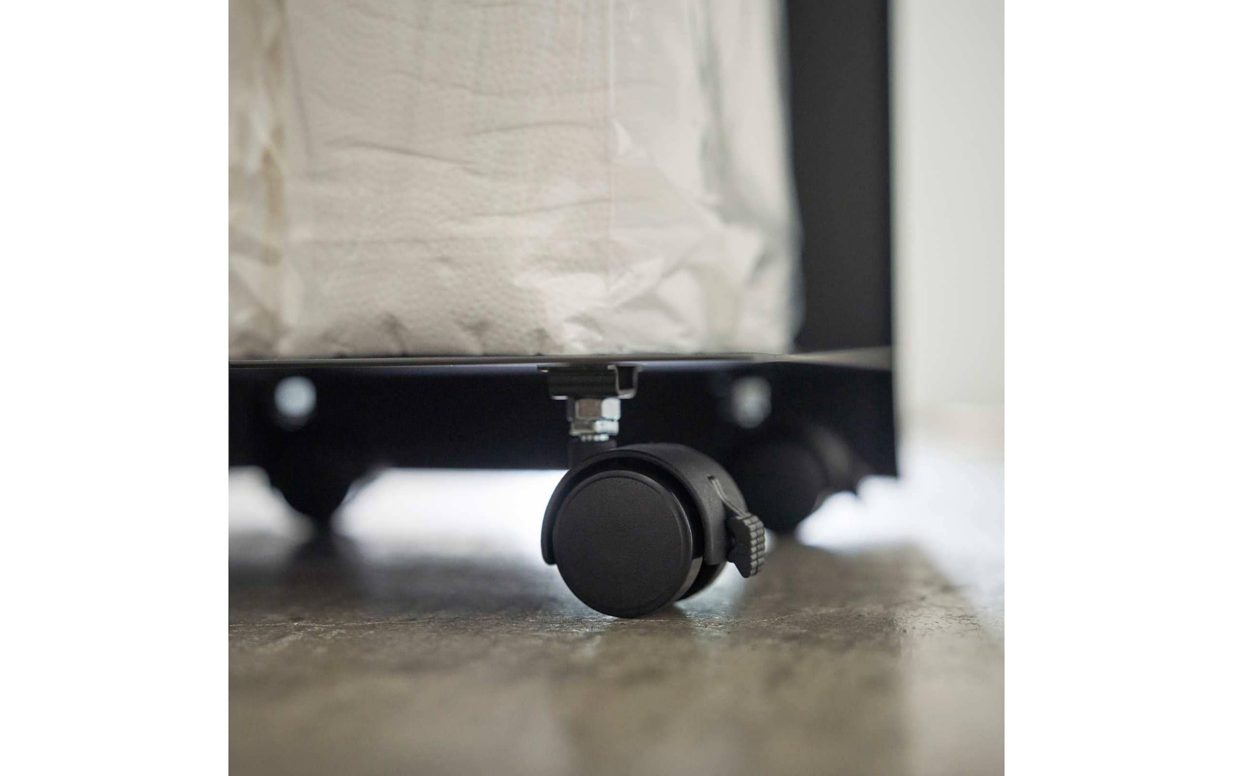 Yamazaki Support de papier toilette »Tower mit Rollen 23,5 x 43 cm«