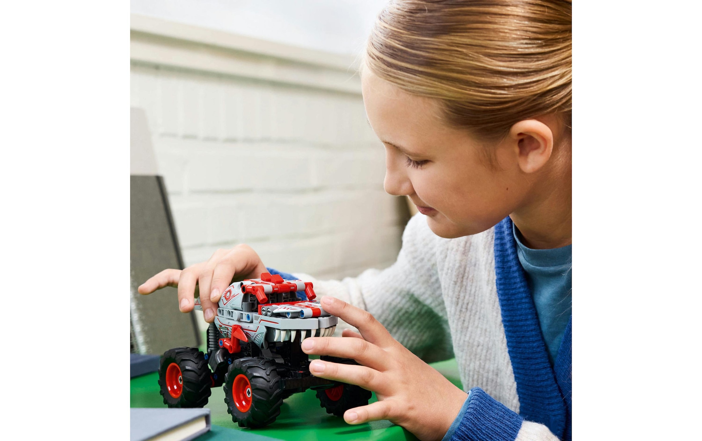 LEGO® Briques de jeu »Technic Monster Jam ThunderROARus 42200«