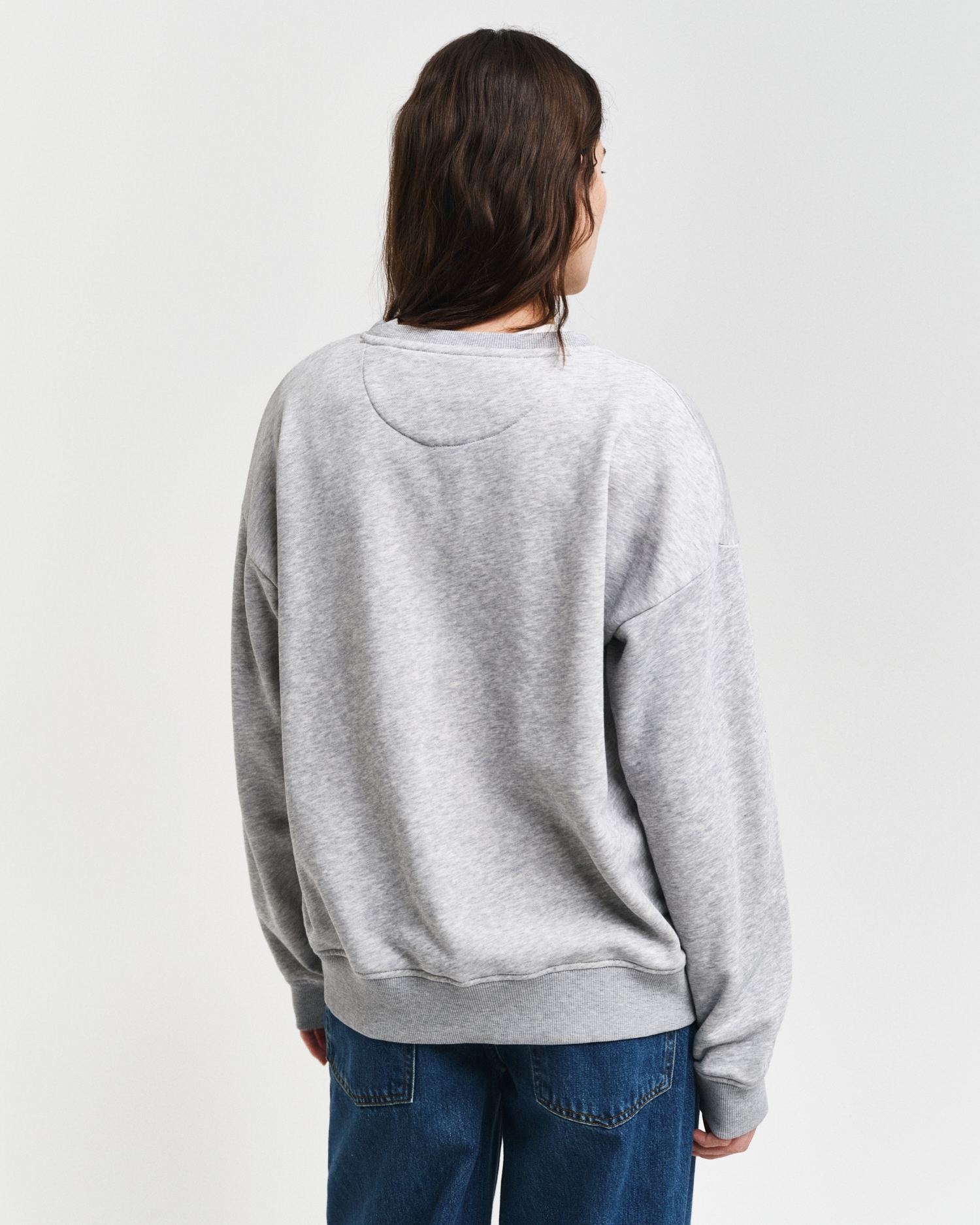 Gant Sweatshirt »SHIELD C-NECK SWEAT«, Grafische GANT-Stickerei auf der Brust
