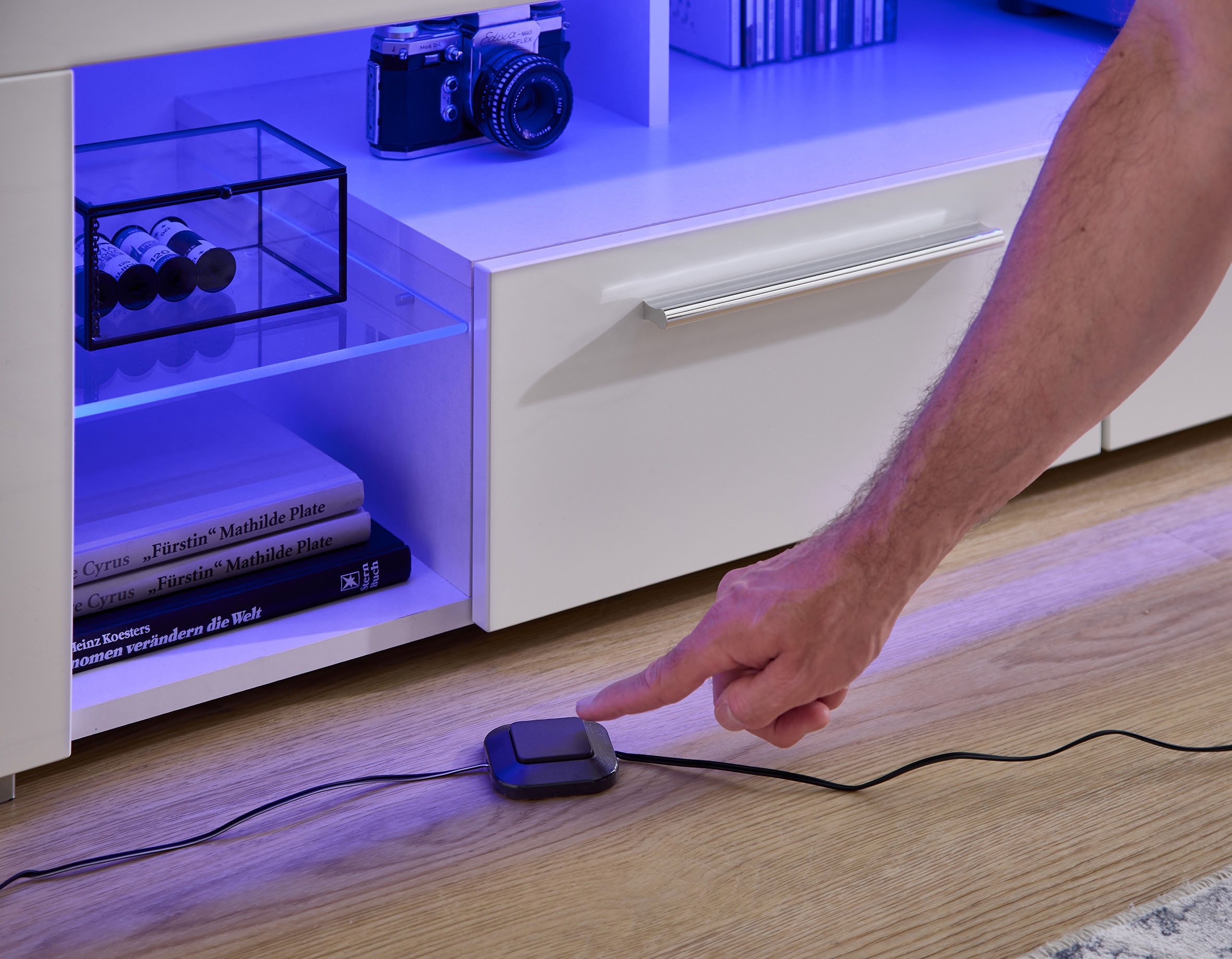 Stolkom TV-Schrank »Goal« 3 Schubkästen, 5 offenen Fächern, Stellmass 200/44/44 cm