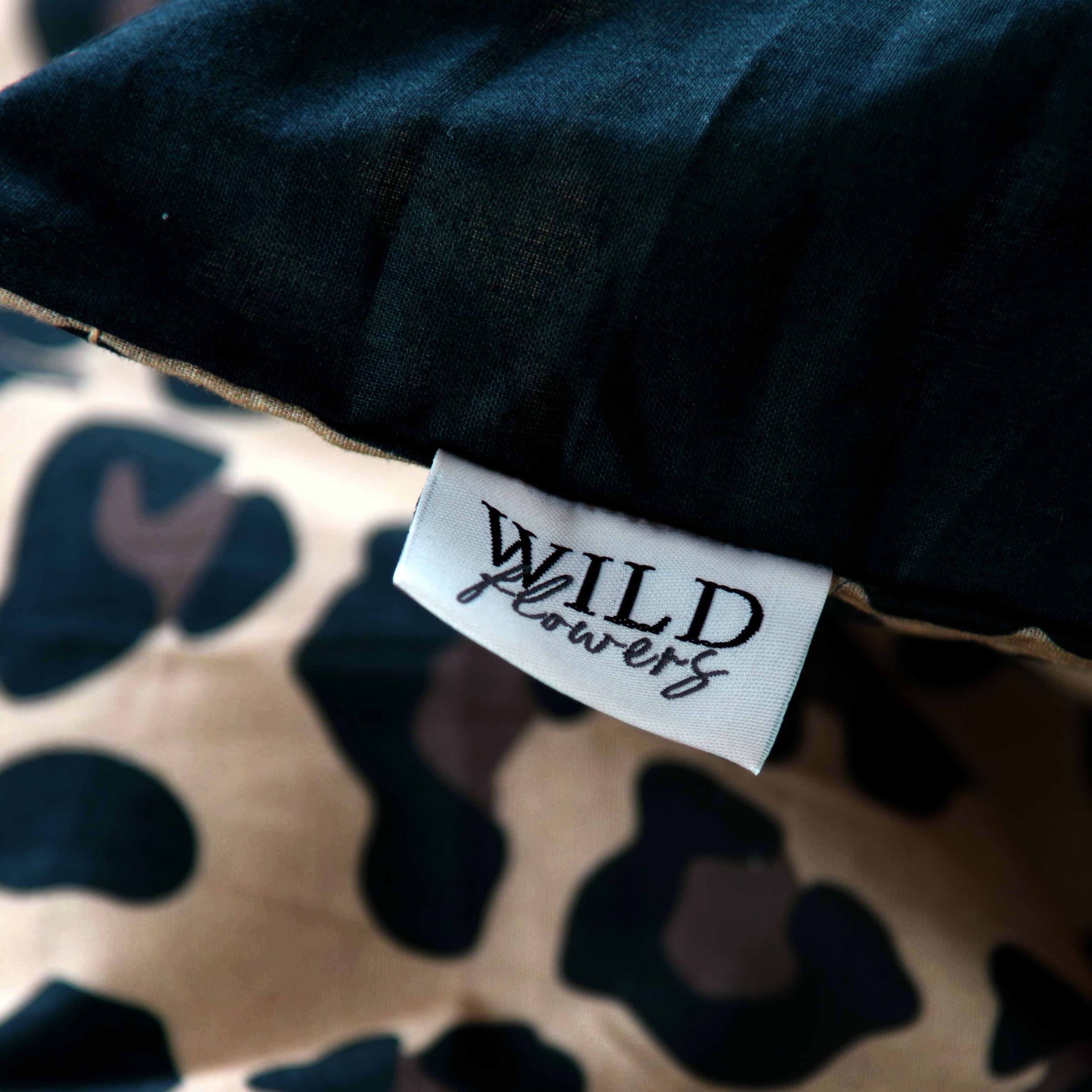 Herding Wendebettwäsche »Wild Flowers Leopard« 2 Mit praktischem Reissverschluss