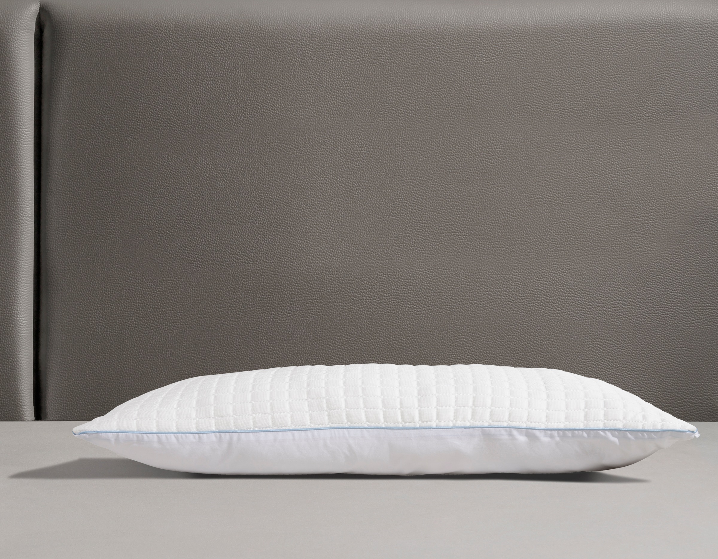 RIBECO Kopfkissen »Olaf, 40x80 & 80x80 cm erhältlich« Füllung: Polyester 1 Stk. tlg. mit kühlender Sommer- und weicher Winterseite!