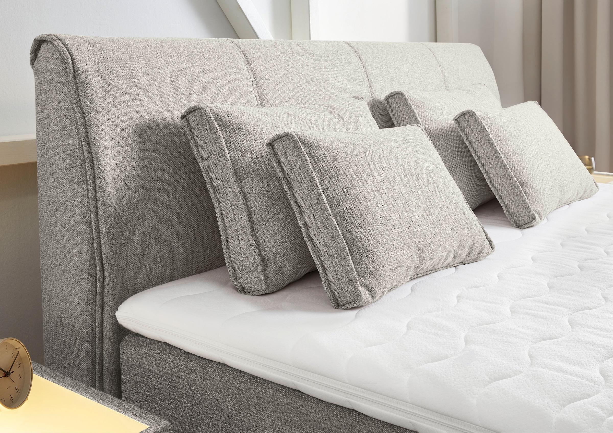 Jockenhöfer Gruppe Boxspringbett »CARLA, wahlweise mit Bettkasten, Inkl. Topper & 4 Kissen« wahlweise mit Chenille oder Webstoff bezogen, 160x200cm oder 180x200