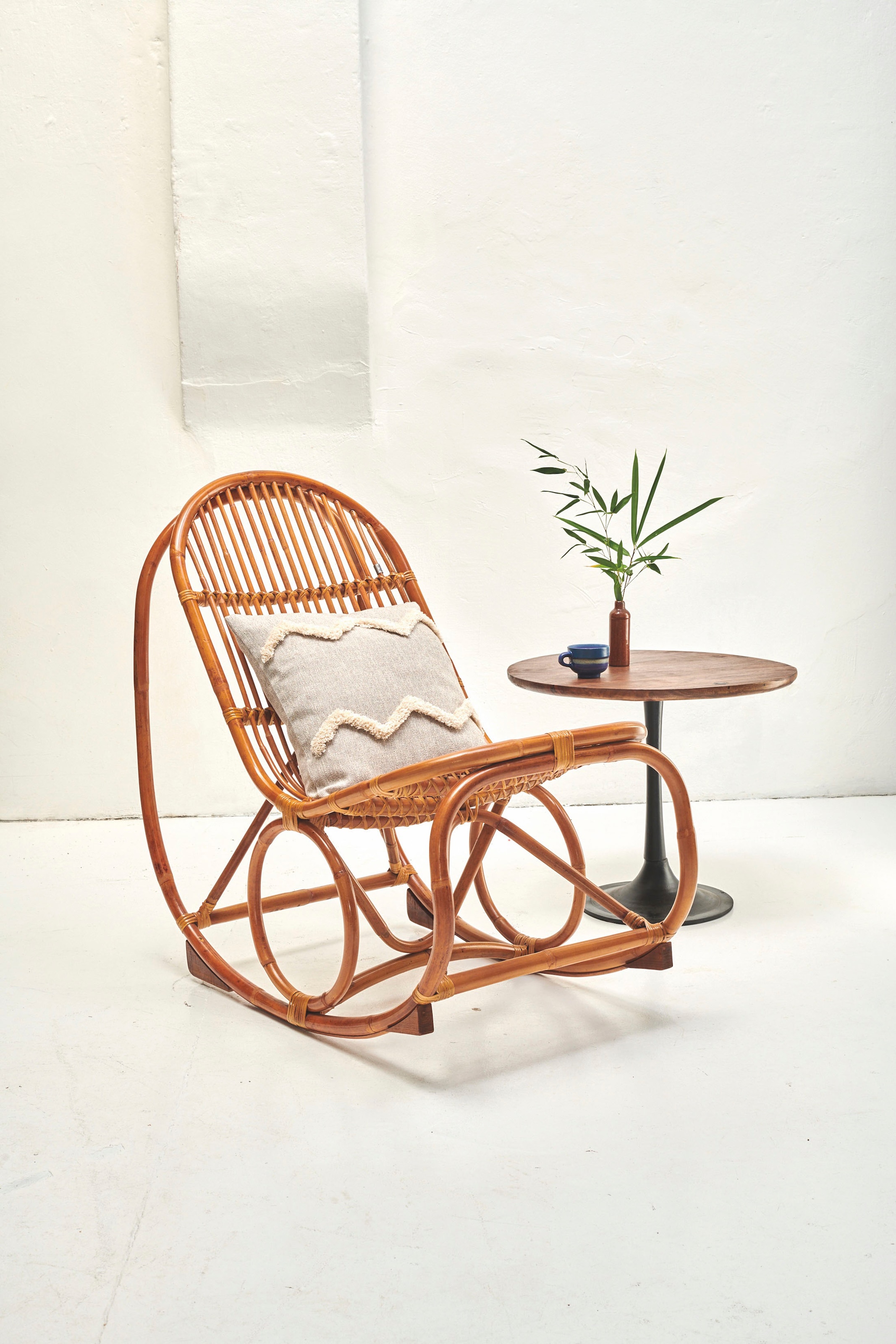 SIT Chaise à bascule »Kampala aus naturbelassenem Rattan mit Metallmanschette« () Fauteuil à bascule en rotin au look naturel