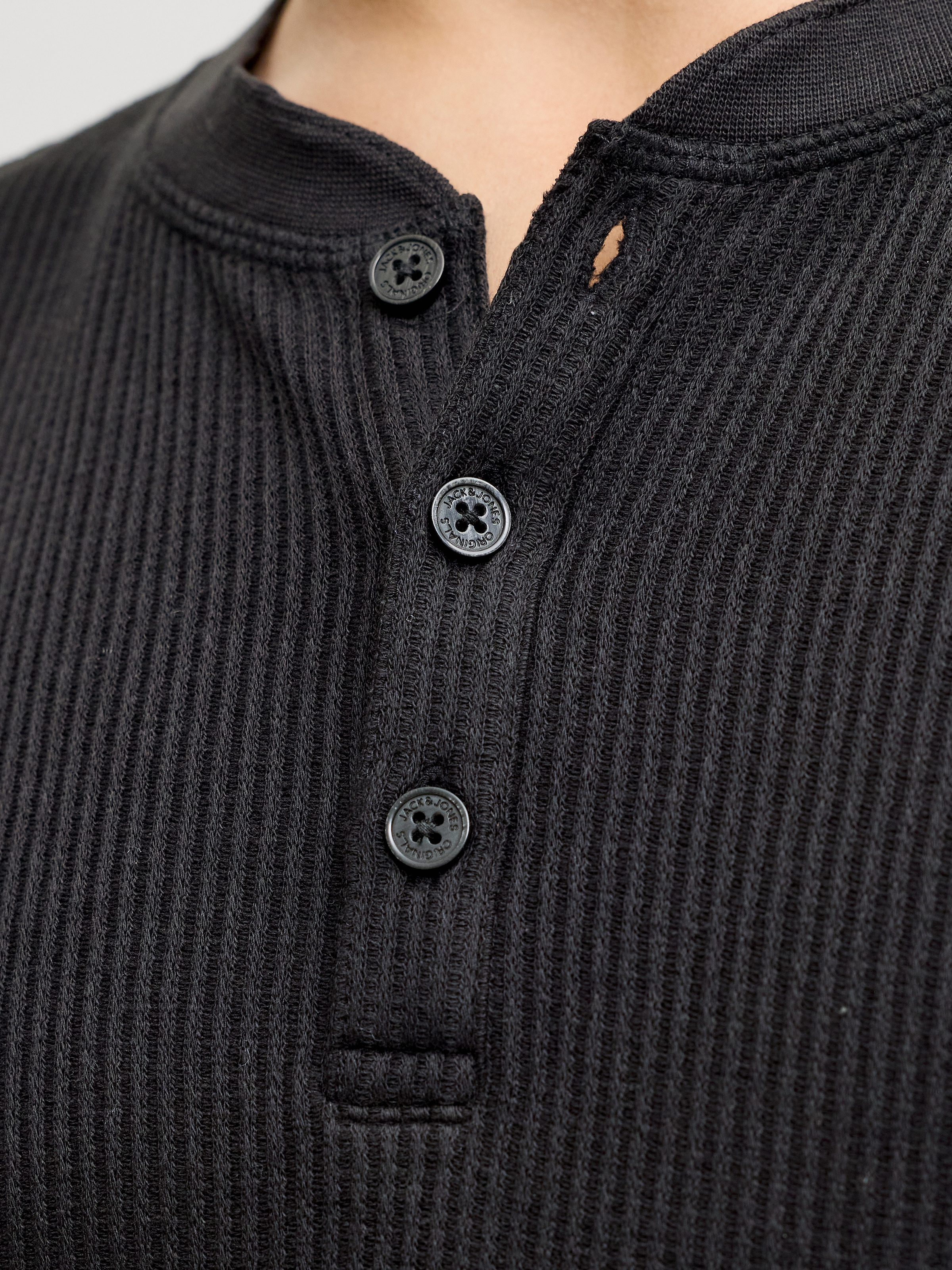 Jack & Jones T-shirt à manches longues »JORCHAMBERI HENLEY LS TEE« mélange coton, coupe régulière