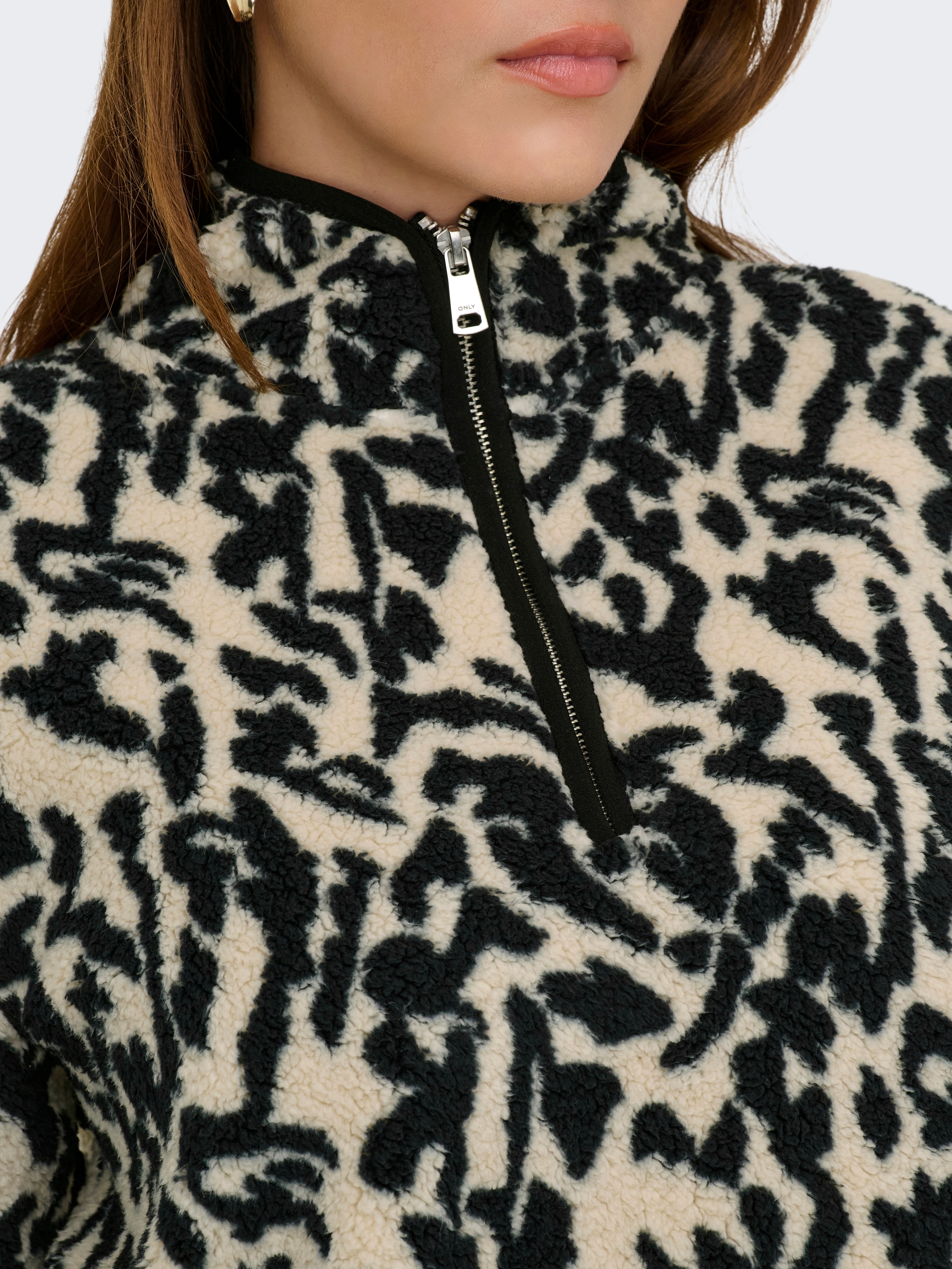 ONLY Sweat-shirt »ONLNEW DALLAS L/S HIGHNECK ZIP SWT NOOS«, fibre synthétique, coupe régulière
