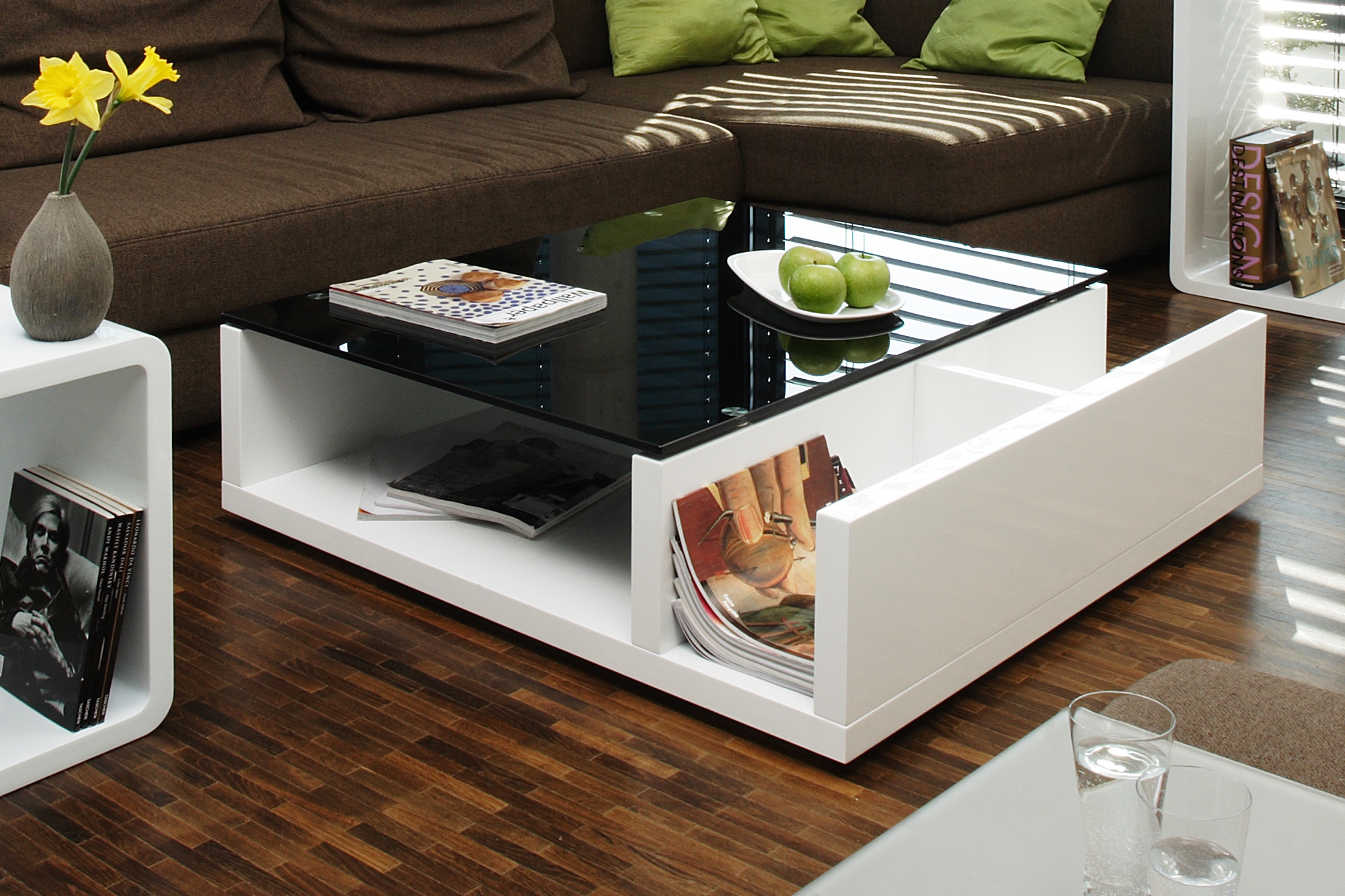 SalesFever Couchtisch »Eleganter Wohnzimmertisch« Praktisch mit integriertem Seiten-Magazinfach