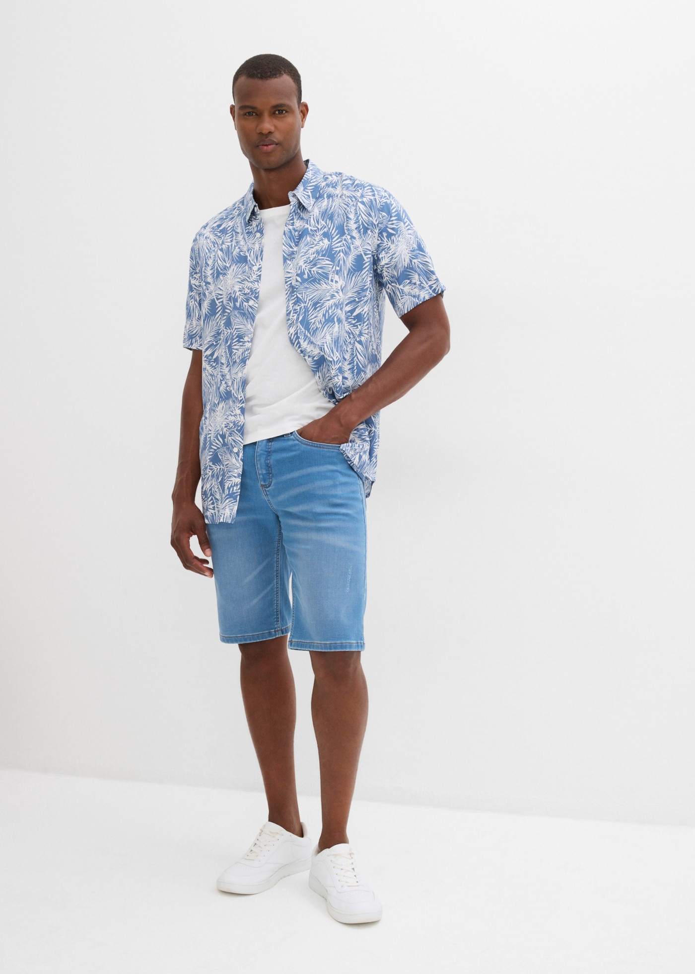 bonprix Bermuda  avec effet usé, en coton, polyester et élasthanne, style décontracté