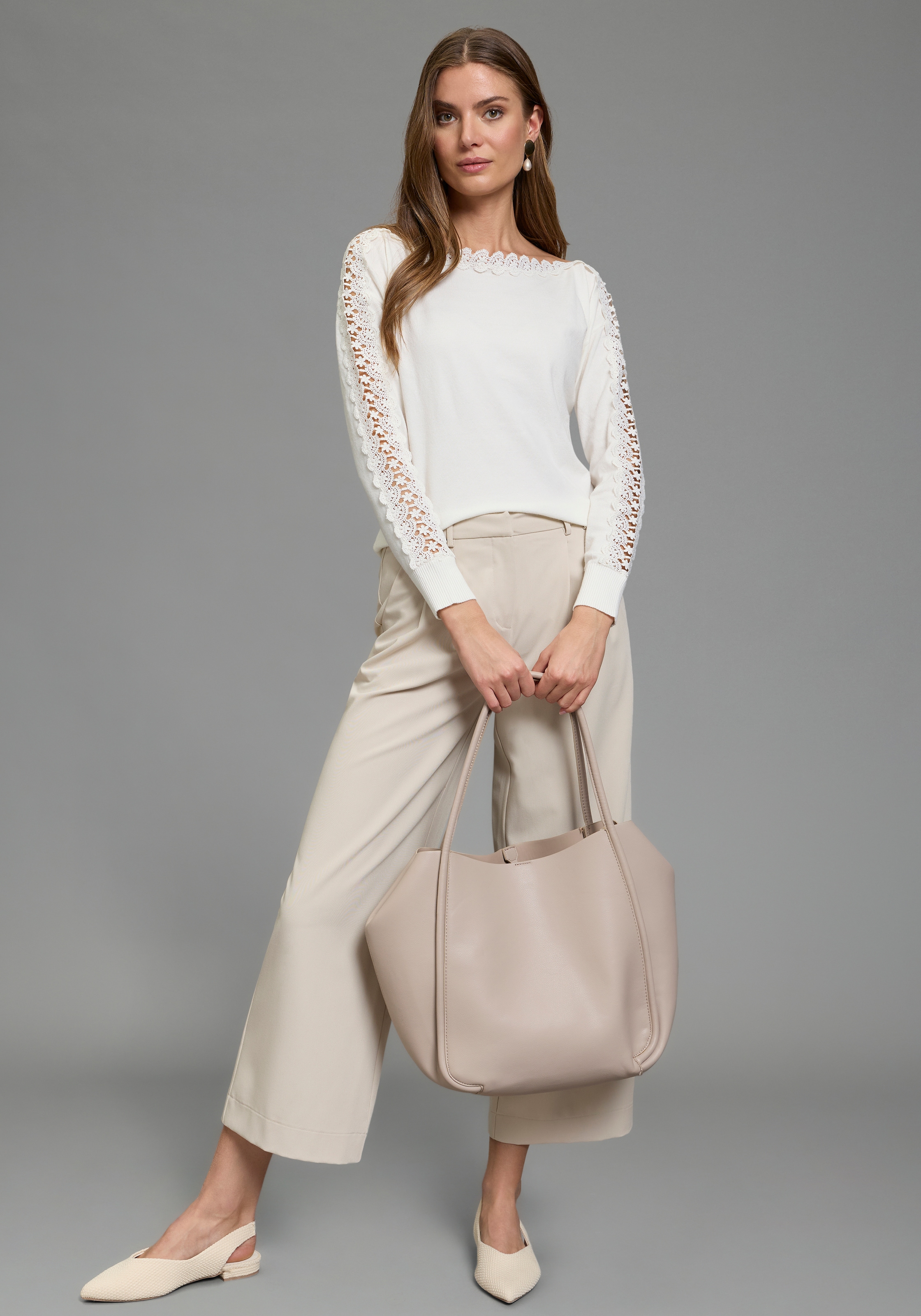 Laura Scott Pull en tricot mit femininem Spitzeneinsatz aus Viskosemischung