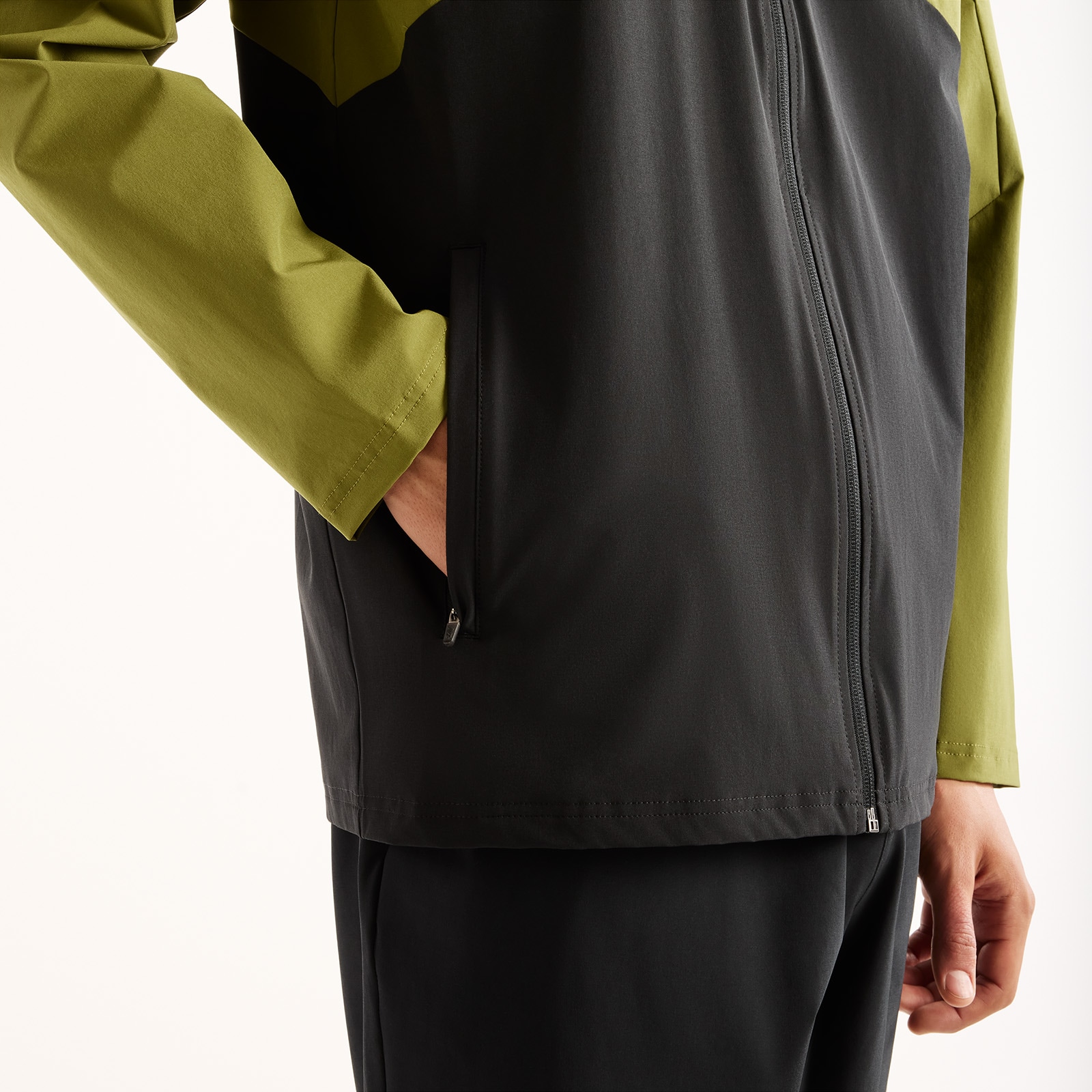 New Balance Pantalon de survêtement »UTILITY STRETCH WOVEN PANT«  pantalon d'entraînement pour fitness et mode sportive, style sportif