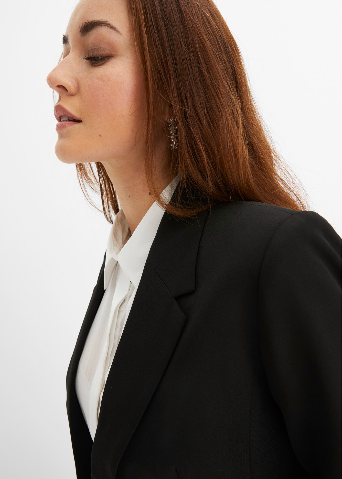 bonprix Kurzblazer »Kurzblazer« eleganter Stil, Slim Fit, aus Polyester und Elasthan