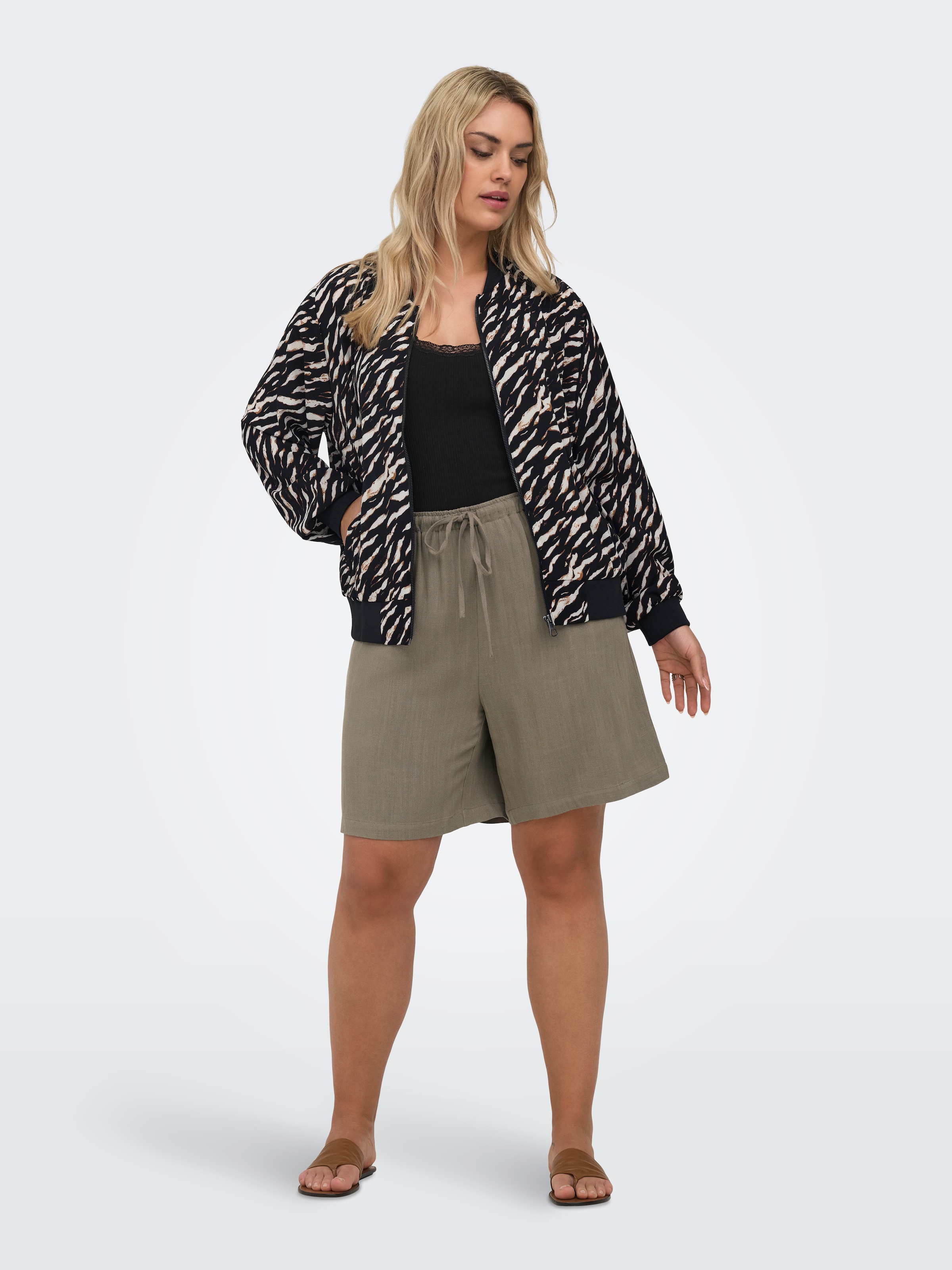 ONLY CARMAKOMA Bomberjacke »CARLUX LIFE LS BOMBER JACKET NOOS« Materialmix, regular fit