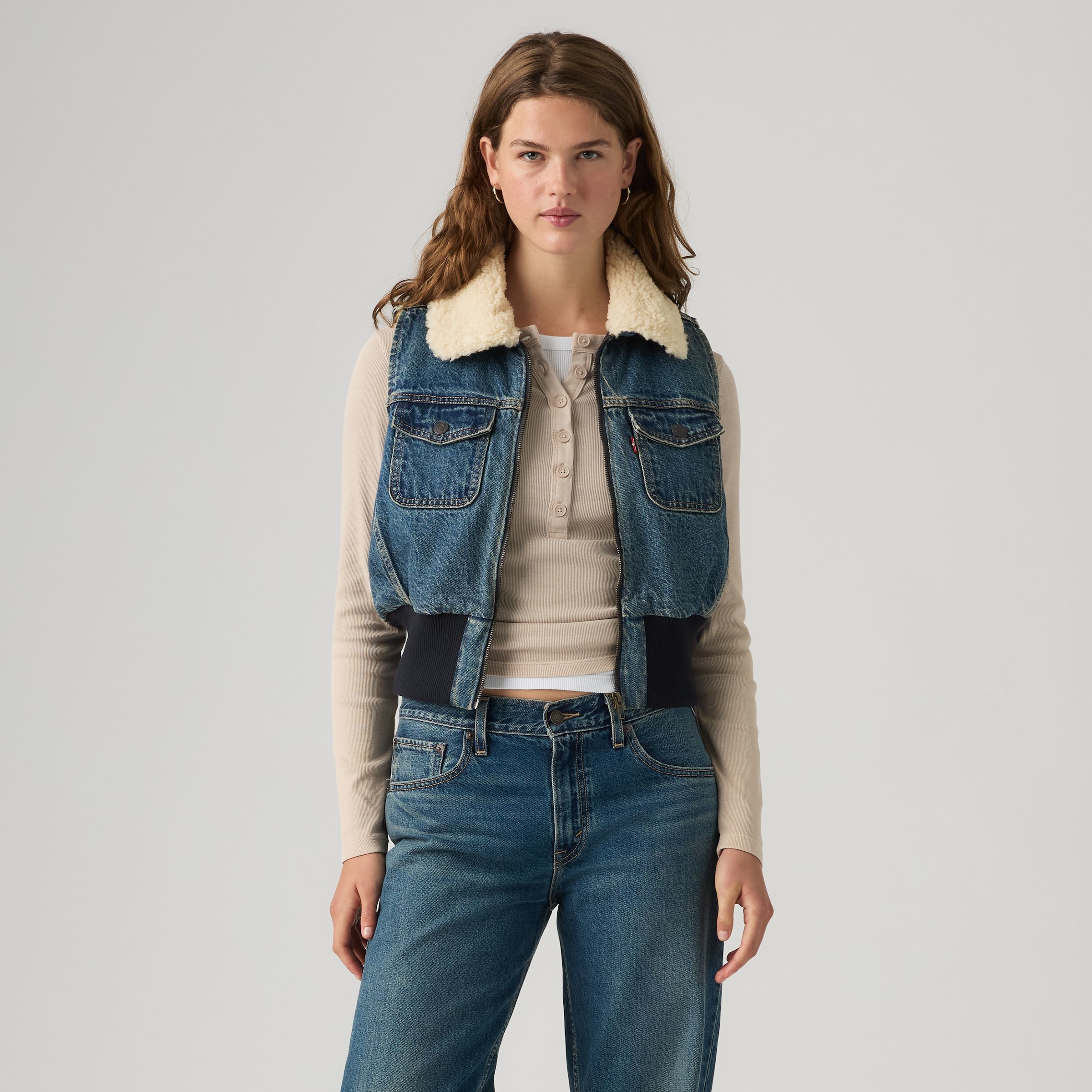 Levi's® Gilet en jean »TINY SHERPA VEST« avec col en peluche