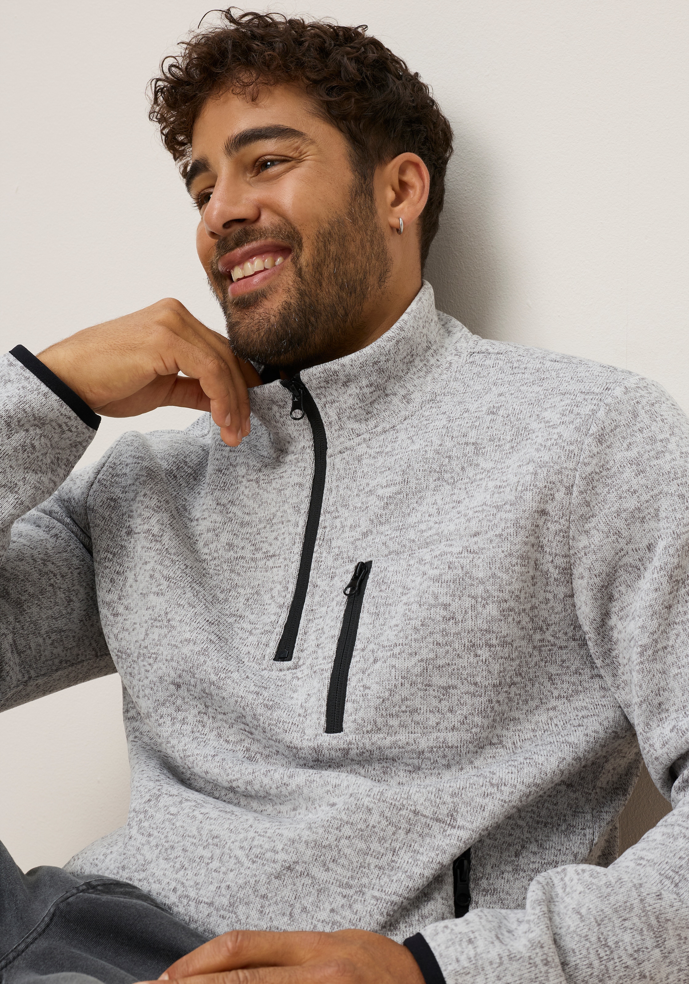 Bruno Banani Pull en polaire , avec col haut fermé et fermeture éclair, également en grandes tailles
