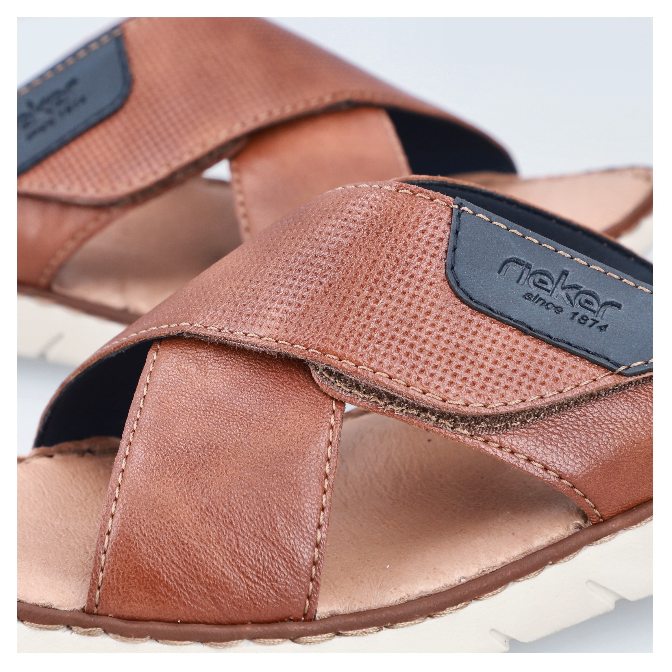 Rieker Pantolette  , Sommerschuh, Schlappen, Klettschuh, mit Klettriemchen