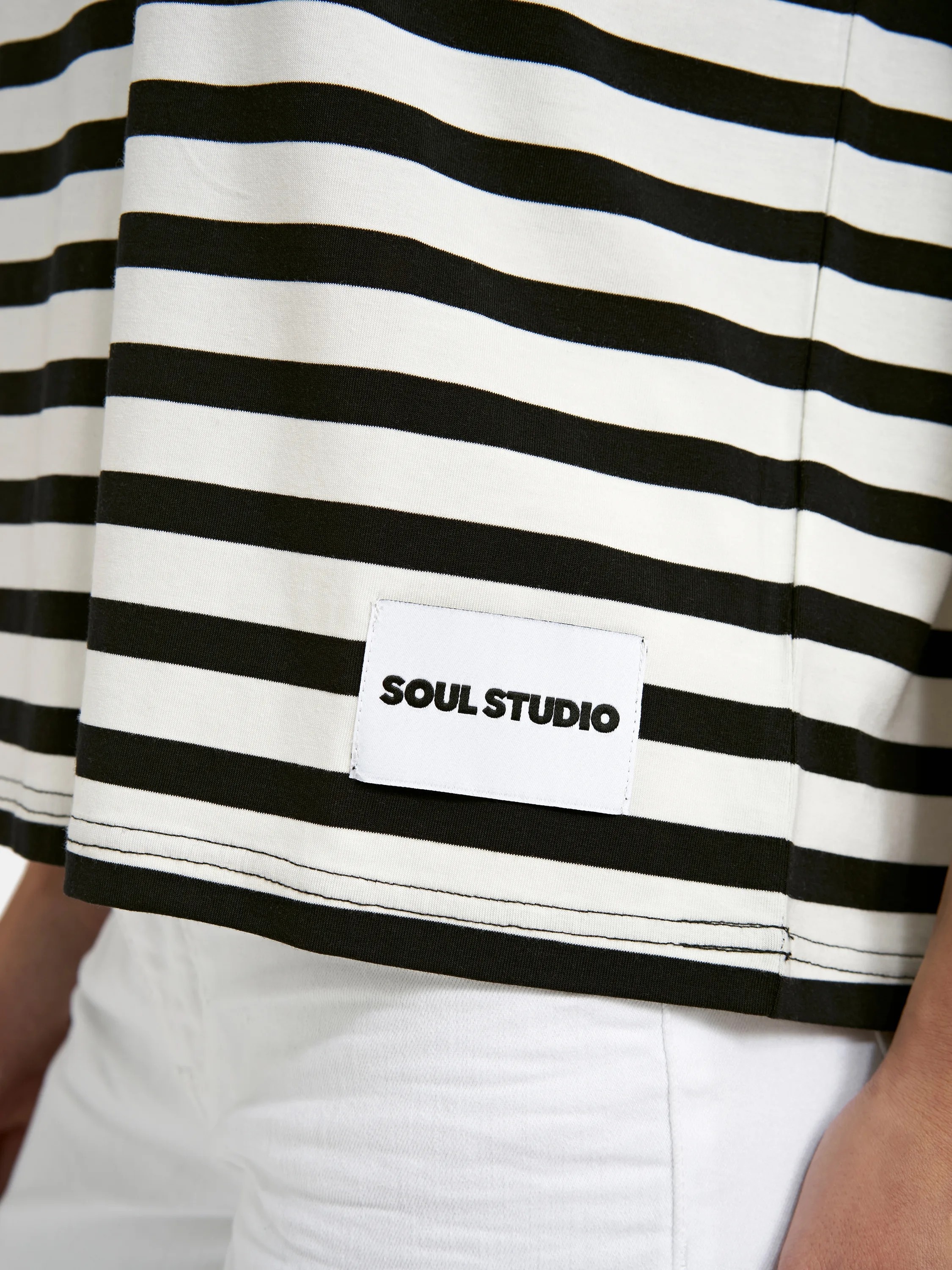 Smith & Soul T-shirt im gestreiften Design, Rundhalsform