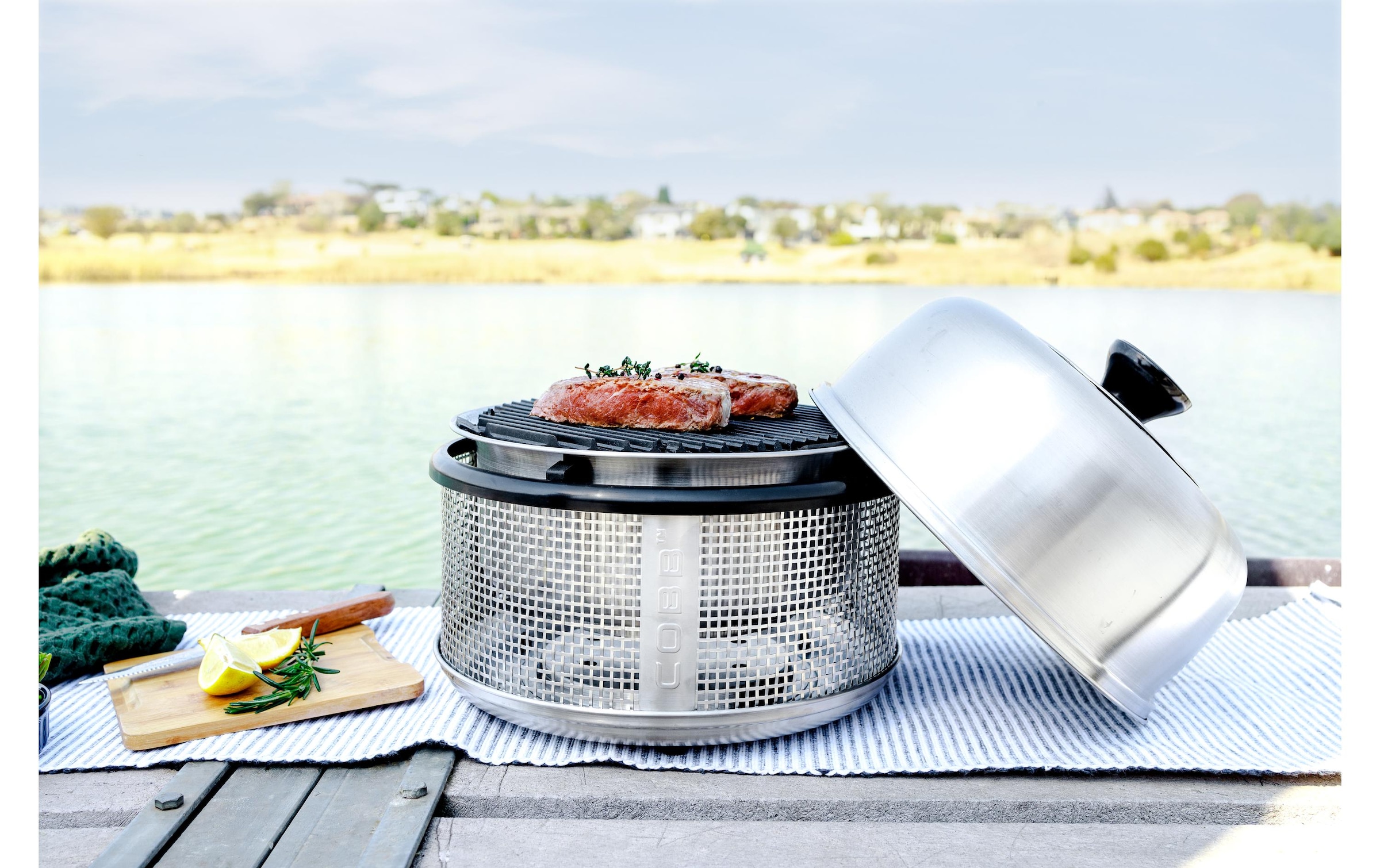   Camping-Gasgrill »COBB Supreme Tischgrill«
