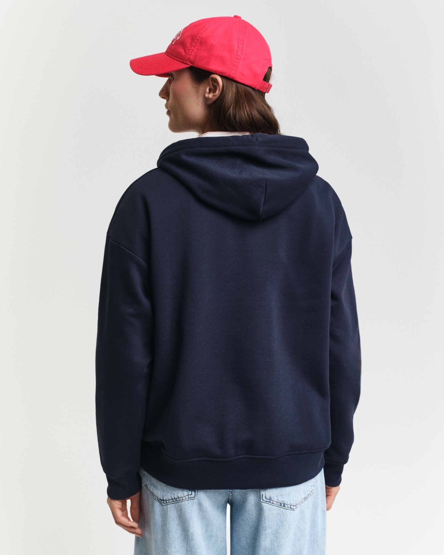 Gant Hoodie »SHIELD HOODIE«, Grafische GANT-Stickerei auf der Brust
