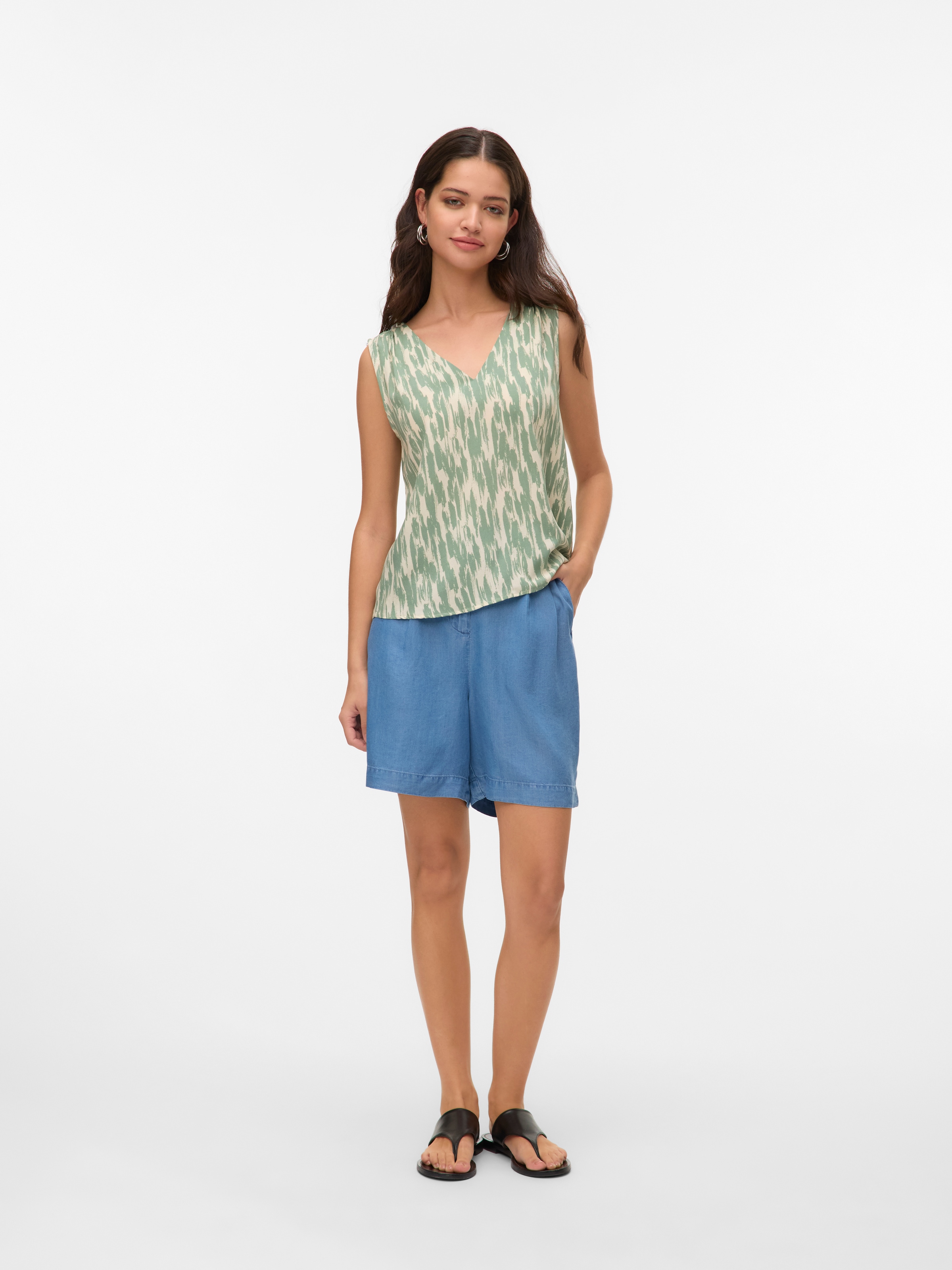 Vero Moda Short »VMFLEUR HW BERMUDA TENCEL SHORTS GA«  Viskose, loose fit