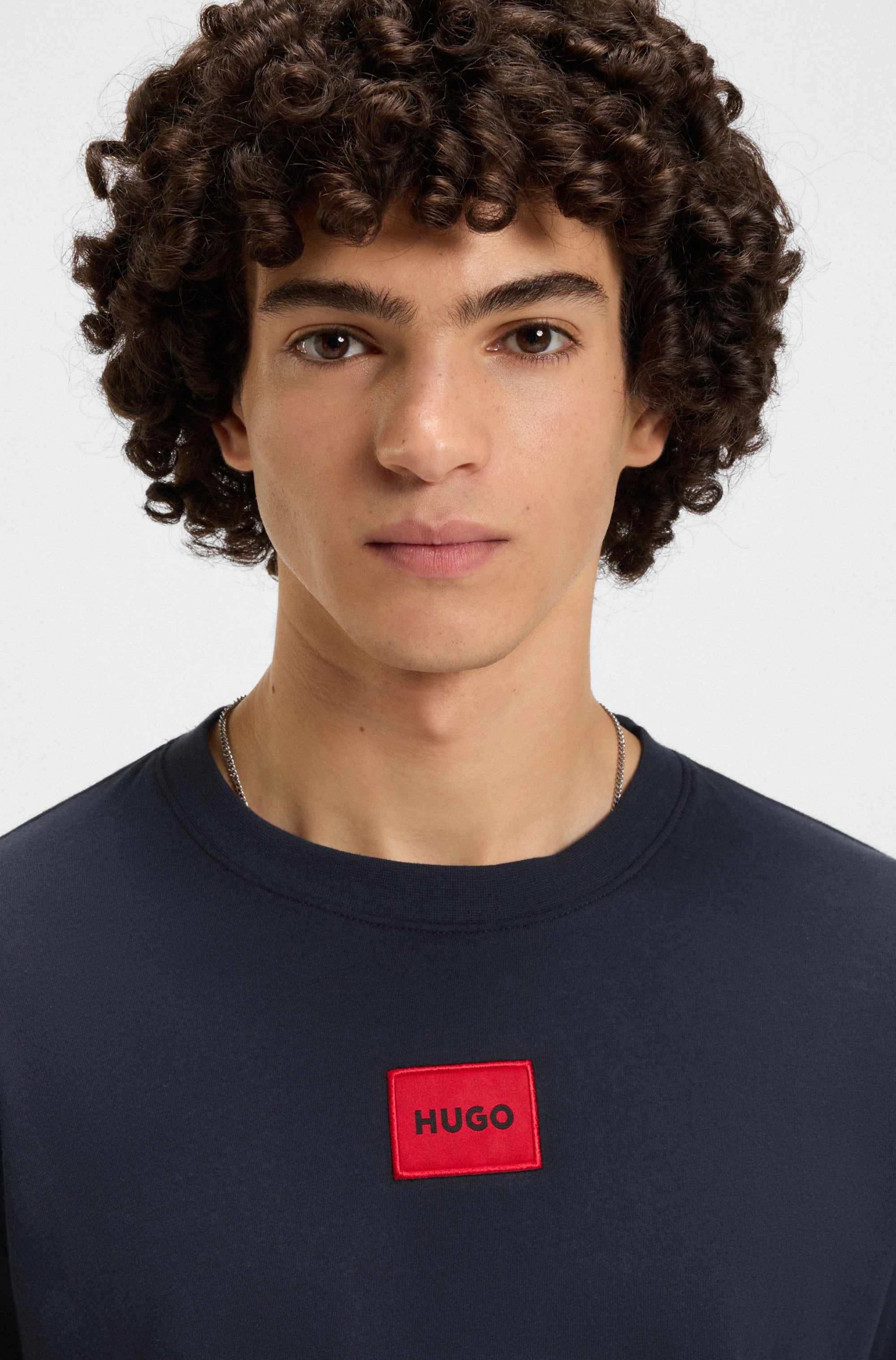 HUGO T-shirt »Diragolino« Rundhalsausschnitt, Regular Fit, Logo-Label