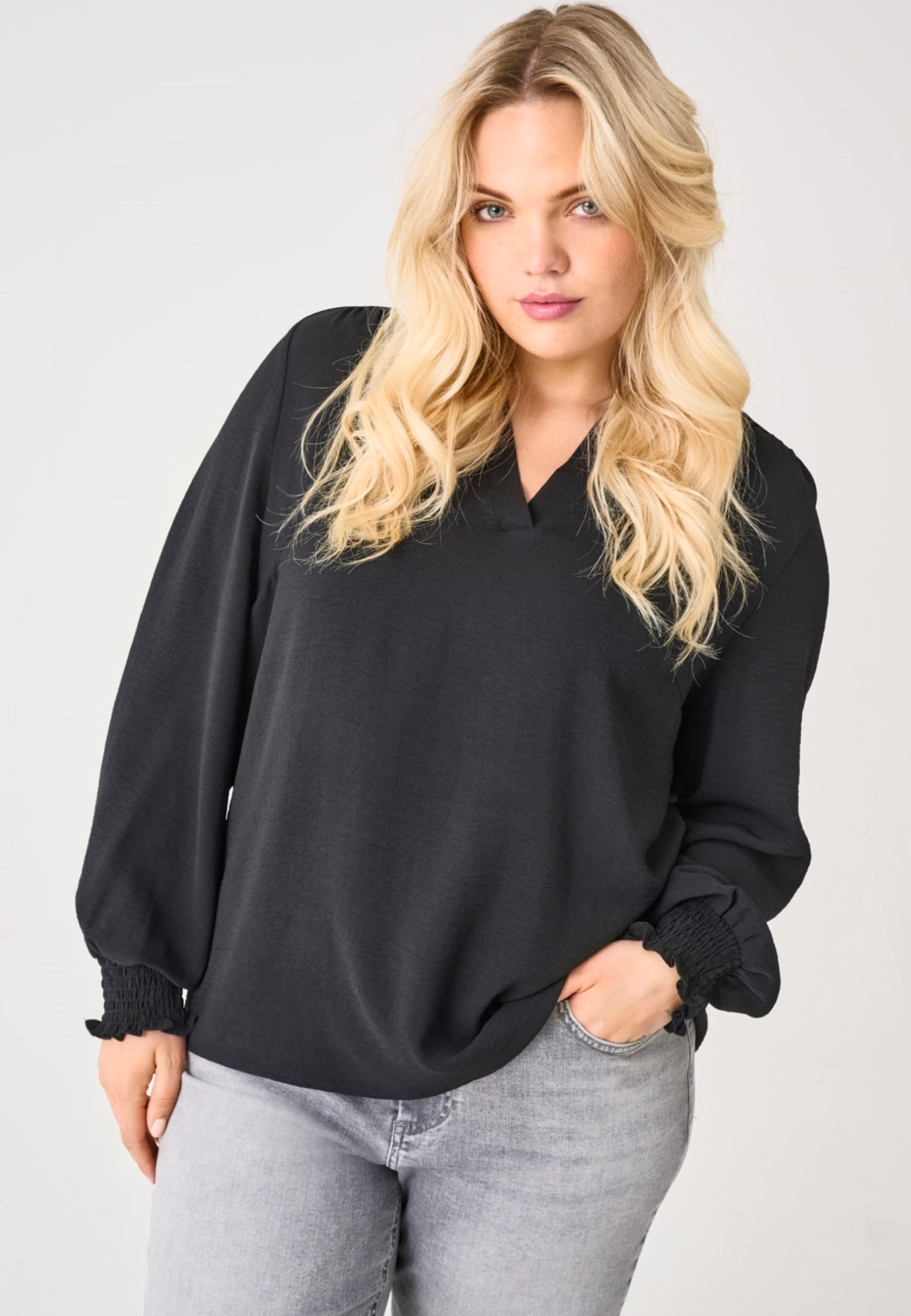 ONLY CARMAKOMA Shirtbluse »CARMETTA LIFE V-NECK TOP WVN NOOS«