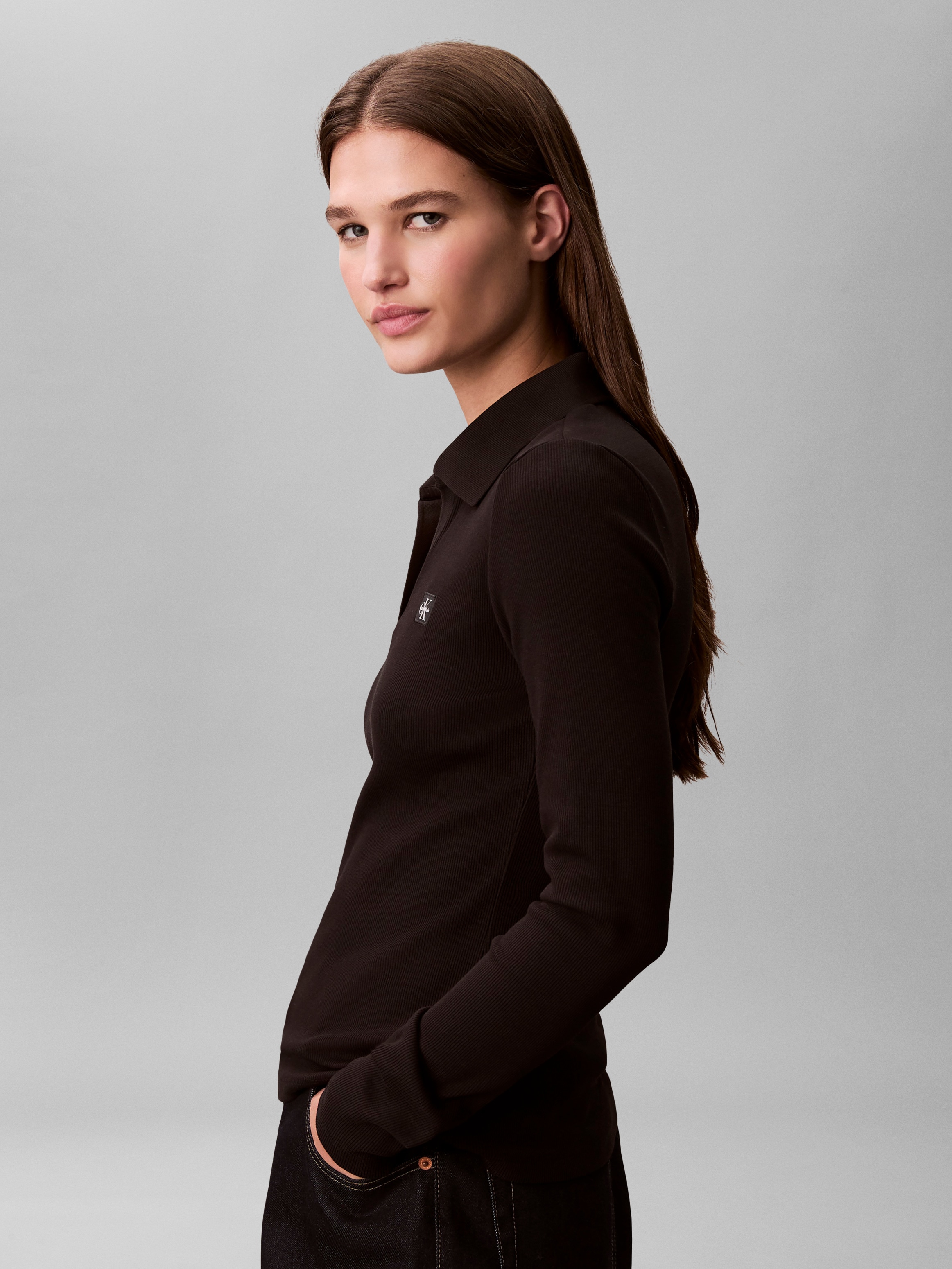 Calvin Klein Jeans Langarmbluse Figurbetonte Passform mit V-Ausschnitt