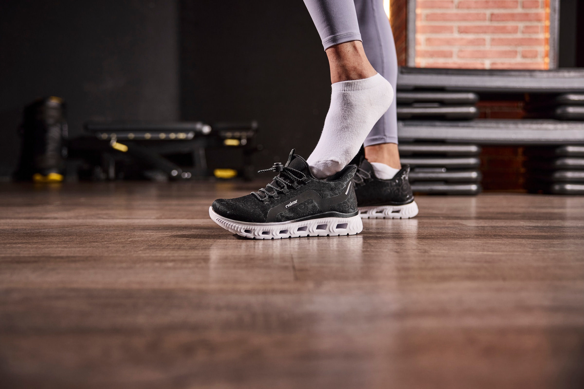 RIEKER Sport Baskets slip-on  , Freizeitsneaker, Schlupfschuh in Leo-Optik, mit MemoSoft-Innensohle