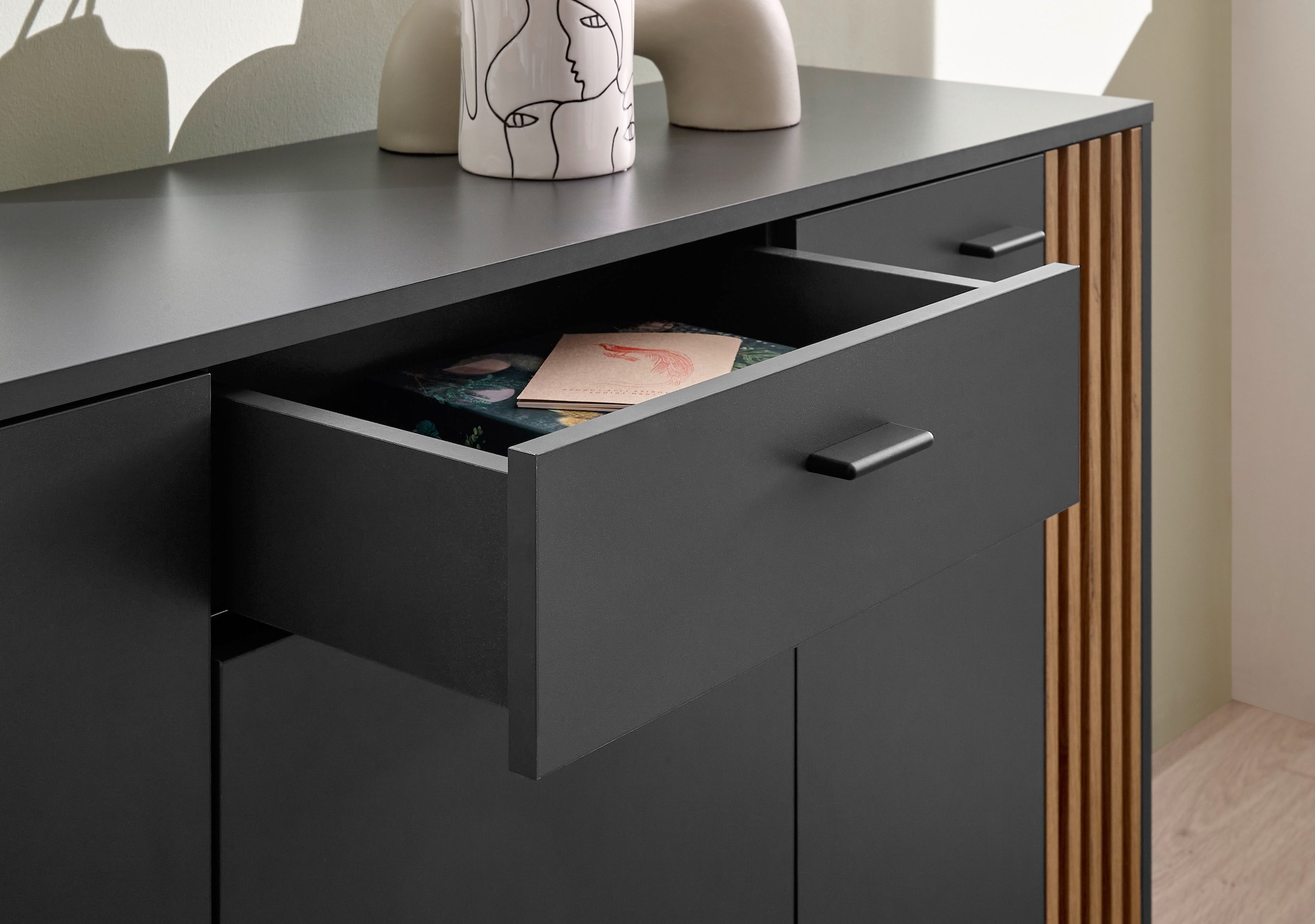 HBZ Lowboard »Dublin TV-Schrank, BxHxT 180x50x38cm« 1 Stk. tlg. Breite 180cm, Softclose, Metallgriffe