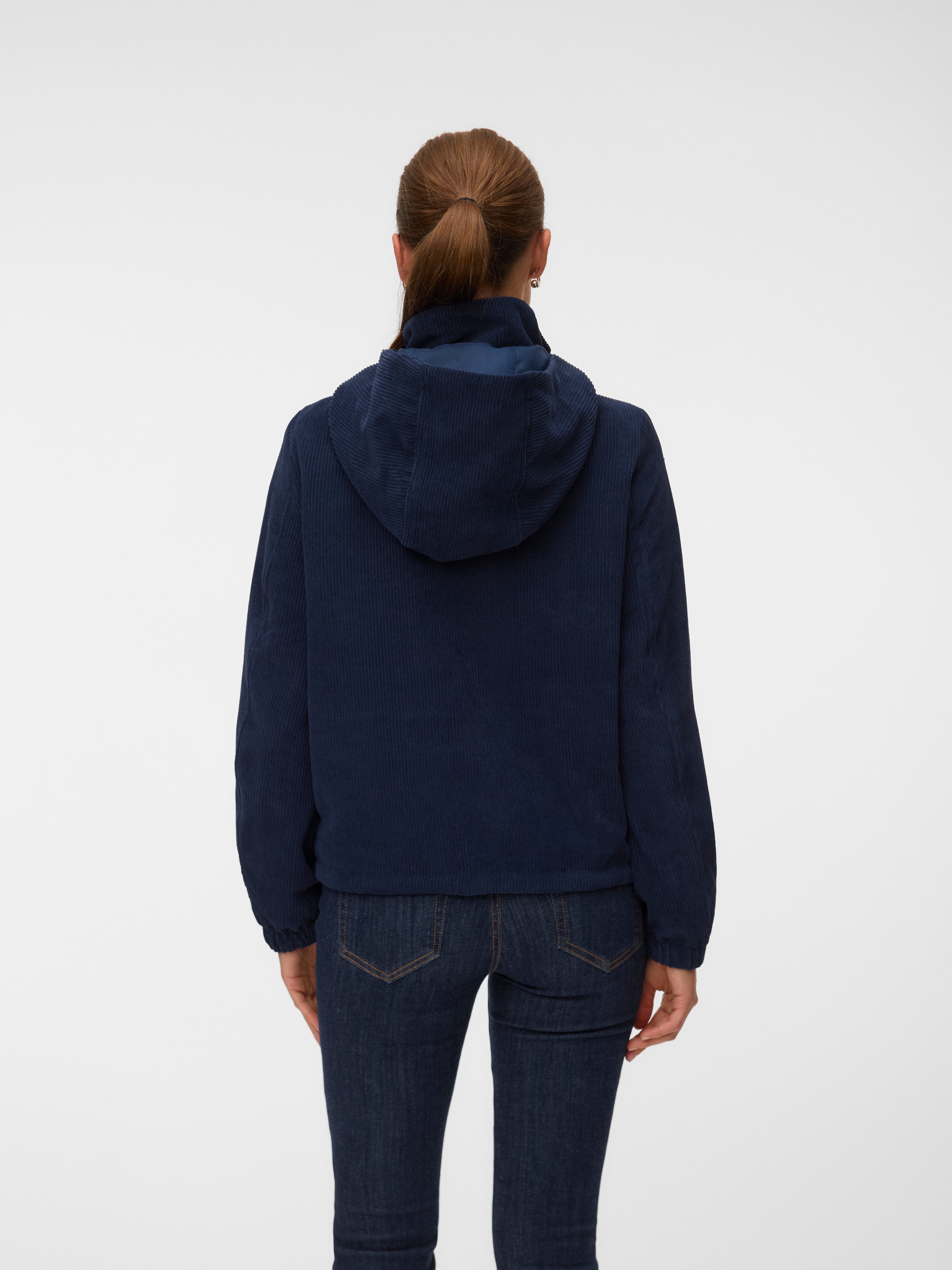 Vero Moda Parka »VMDEBRAZOA SHORT PARKA NOOS« avec capuche Fibre synthétique, avec capuche