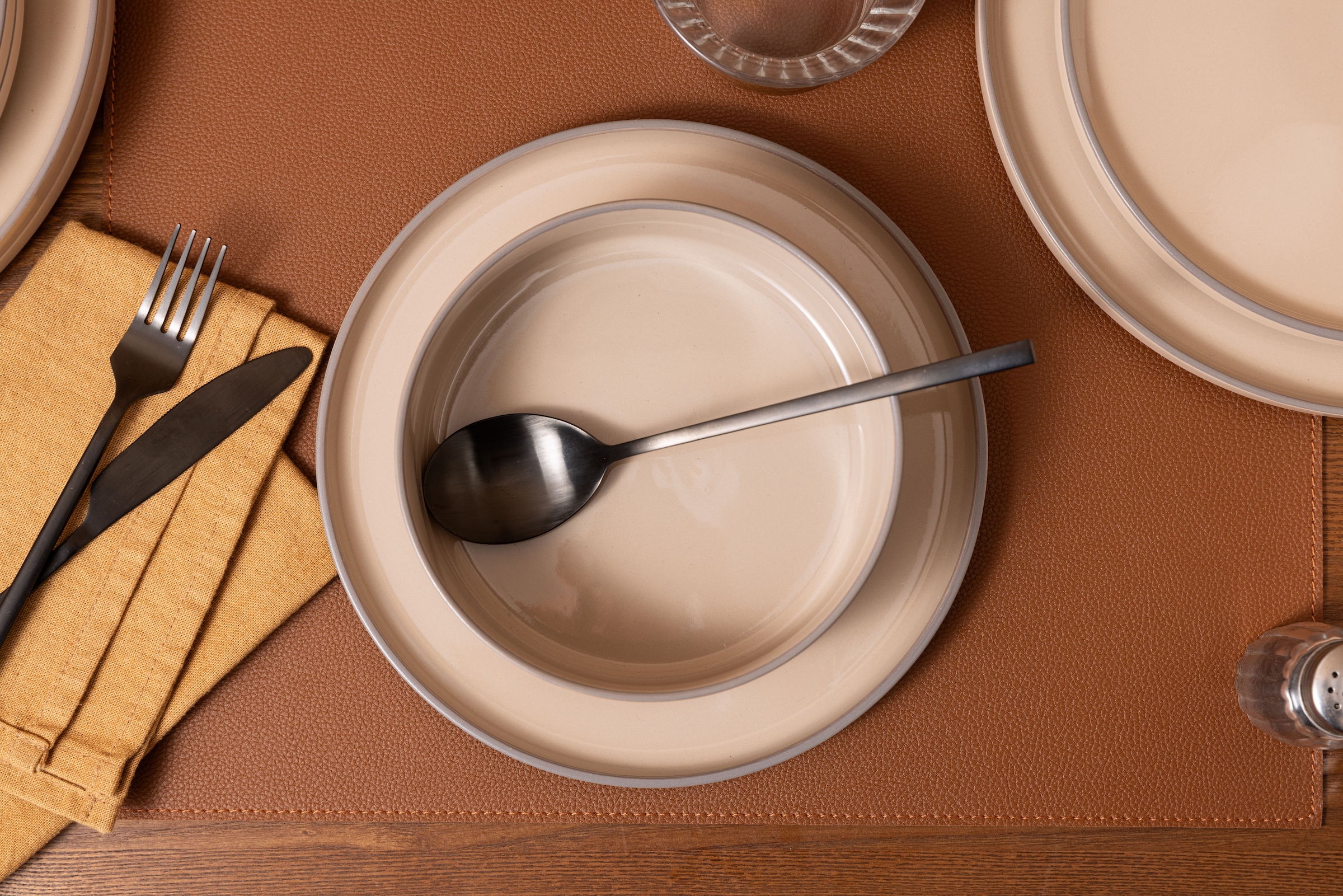 GOODproduct Set de vaisselle »Ylvii, aussen matt, innen glänzend« spülmaschinenfest und mikrowellengeeignet