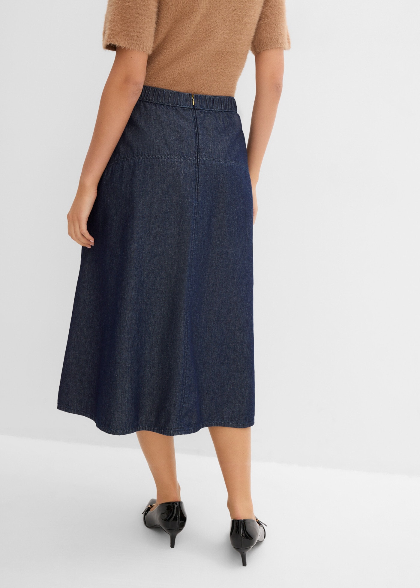 bonprix Jupe en jean en coton, avec une coupe élégante