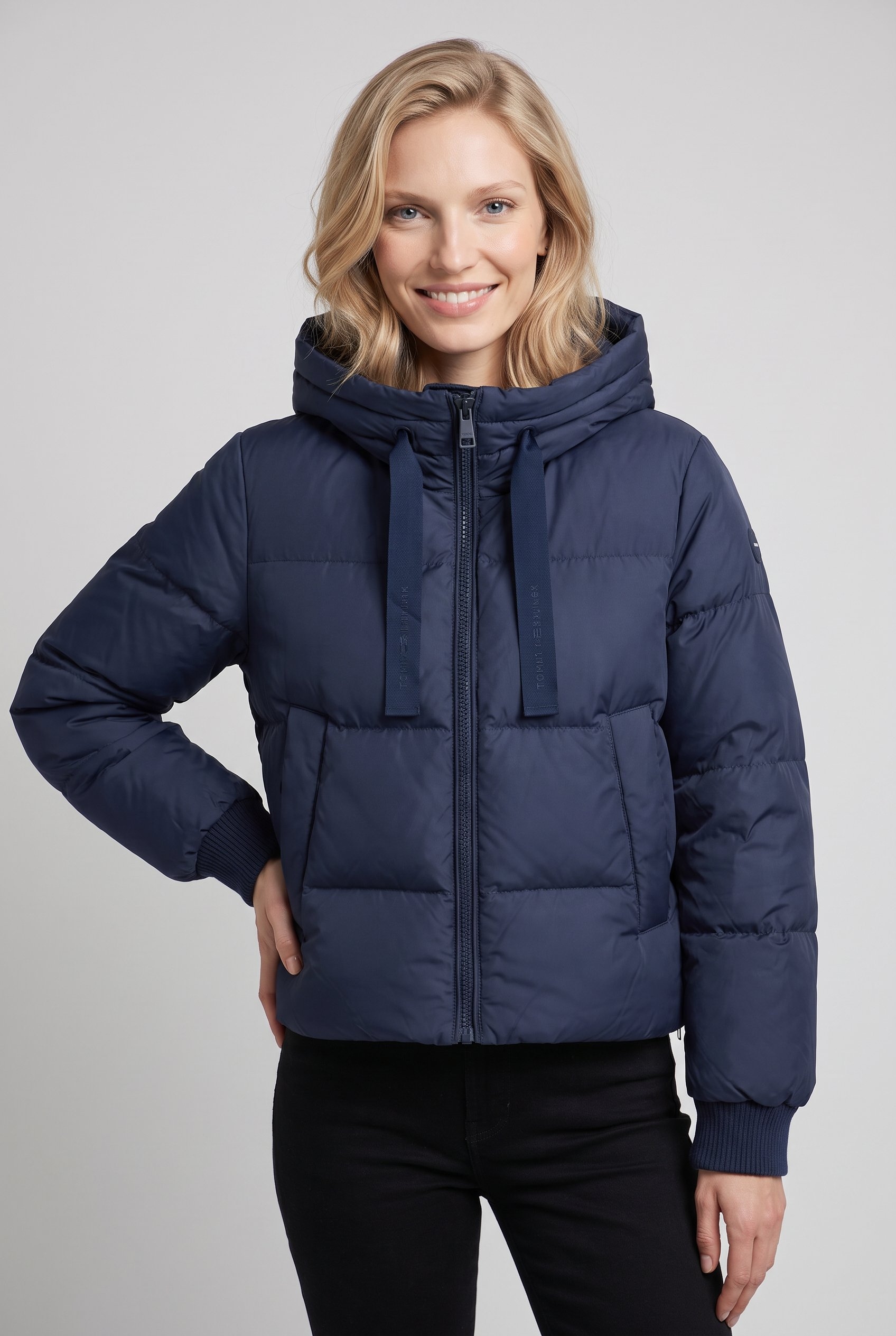 Tommy Hilfiger Veste matelassée »TH TAPE DOWN JACKET W/HOOD« avec capuche Kunstfaser