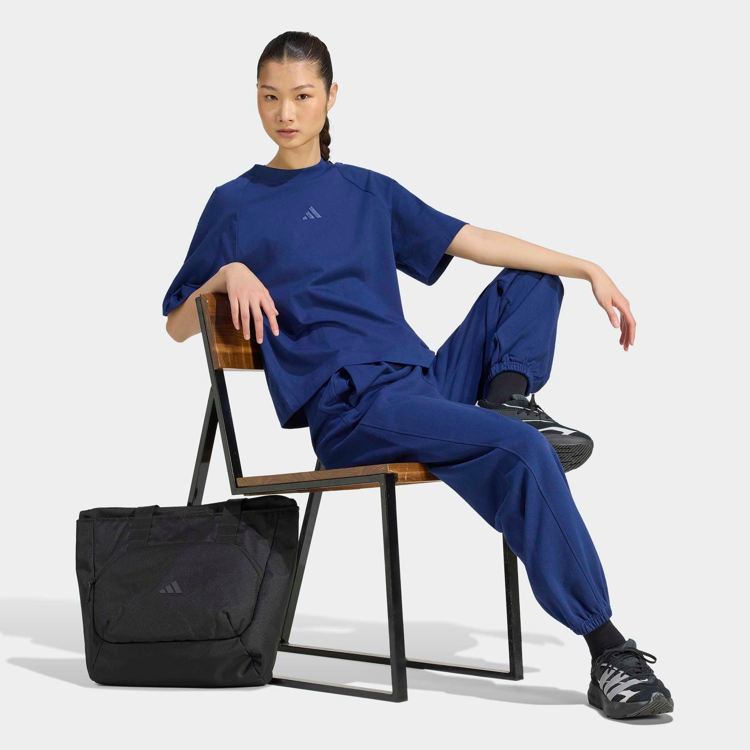 adidas Sportswear Pantalon de sport »ADIDAS KIT, LOCKER GESCHNITTEN, BÜNDCHEN, KLEINES LOGO«