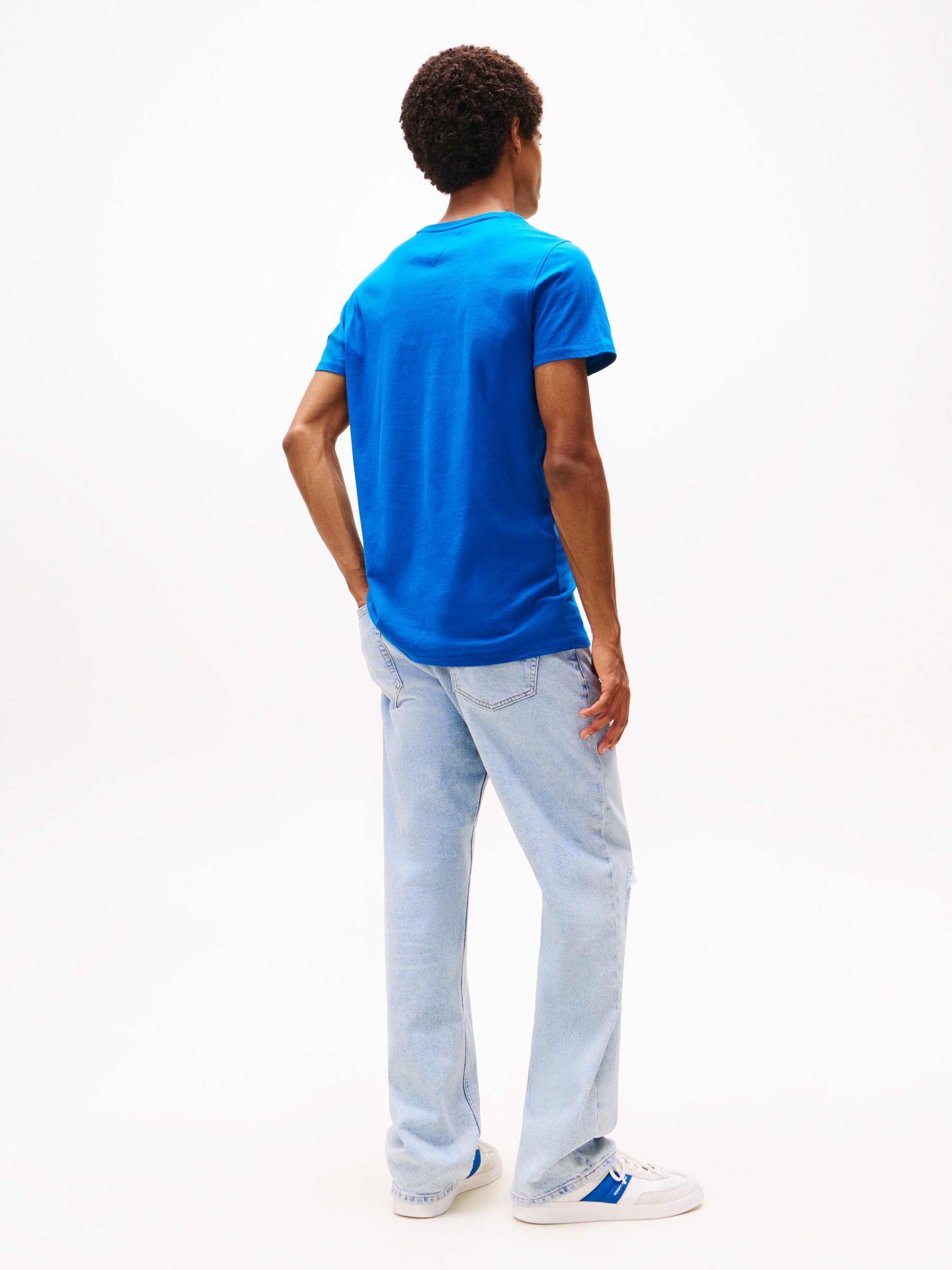 Tommy Jeans T-shirt »TJM ESSENTIAL SOLID TEE« mit Rundhalsausschnitt und dezenter Logo-Flag